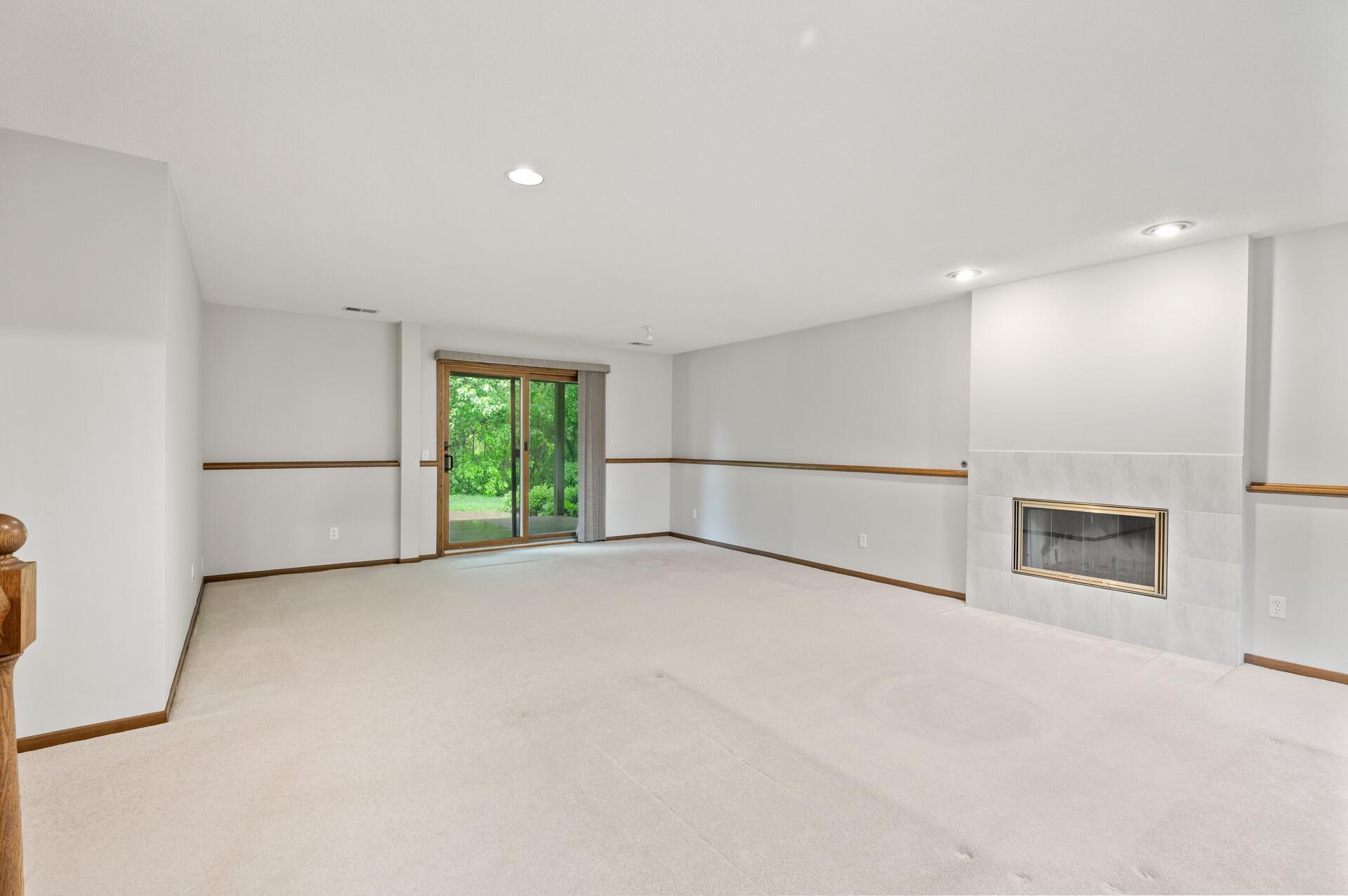 3185 Kimberly Lane N