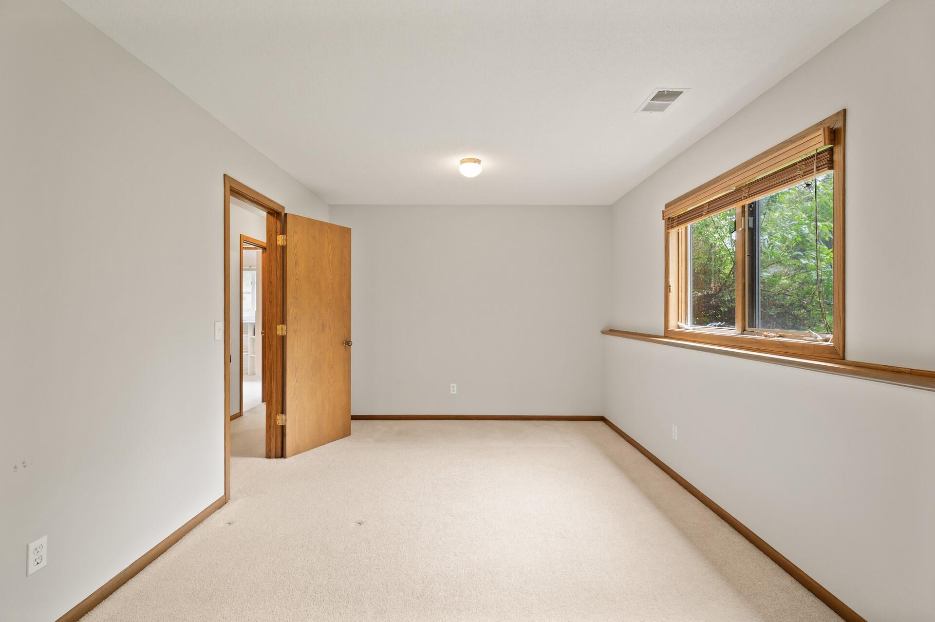 3185 Kimberly Lane N