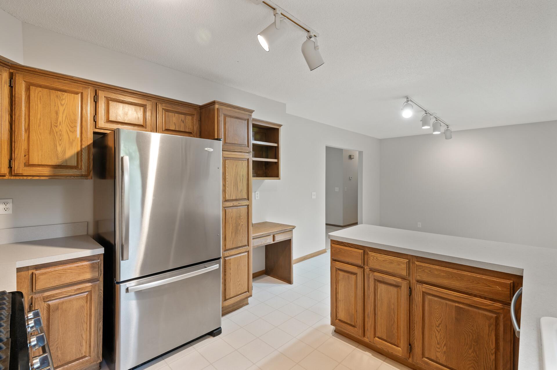 3185 Kimberly Lane N