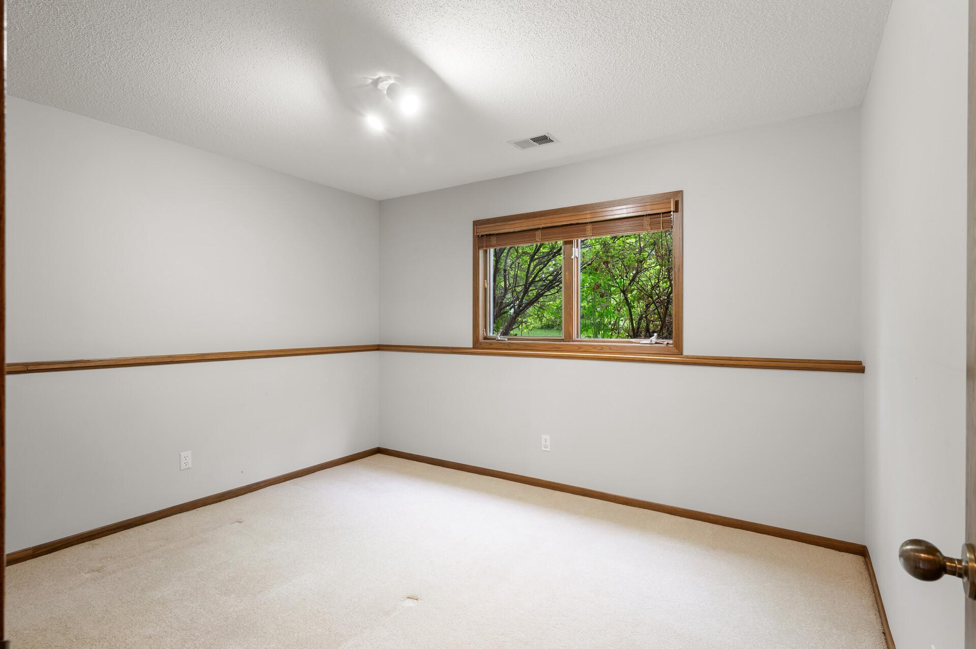 3185 Kimberly Lane N