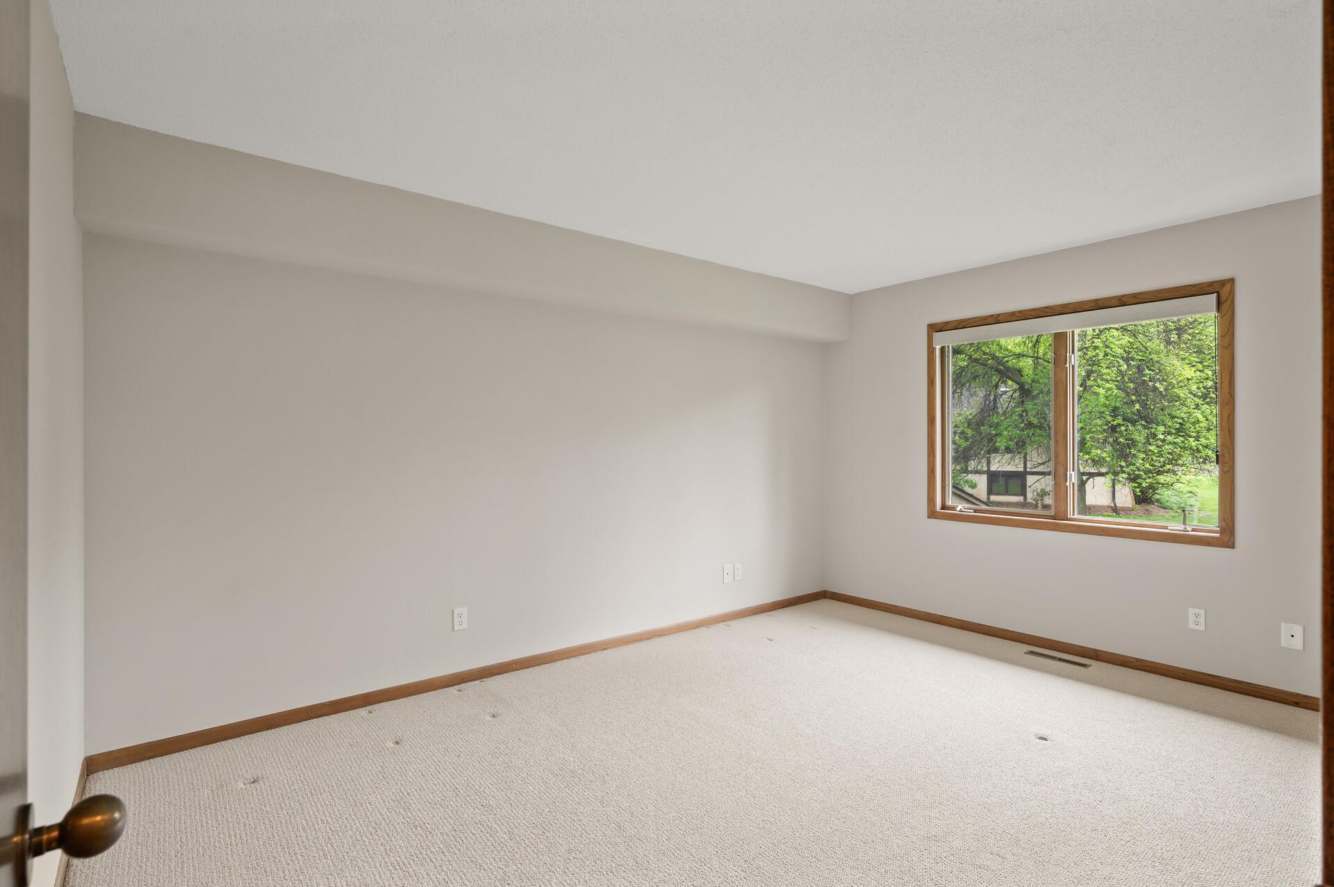 3185 Kimberly Lane N