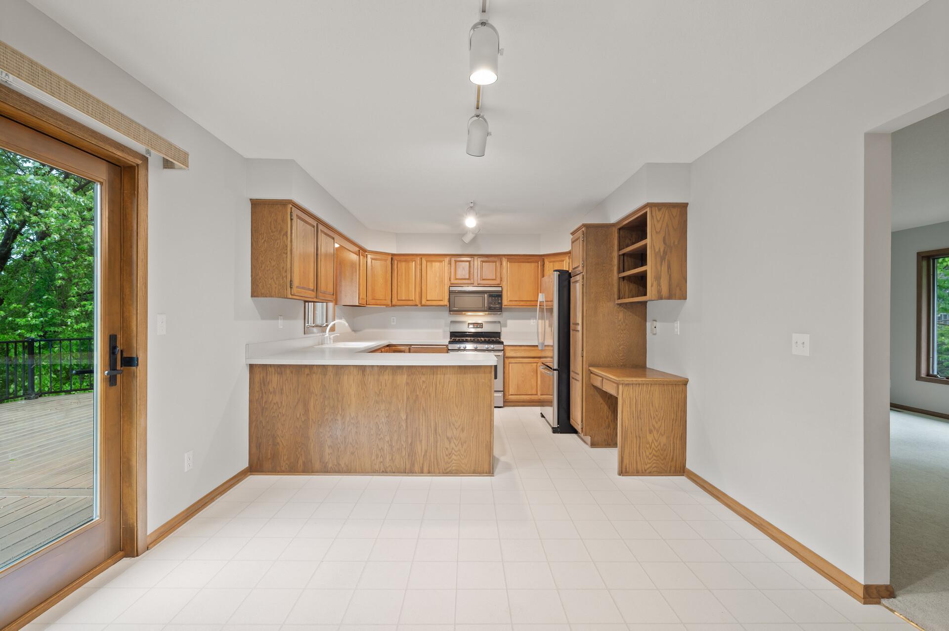 3185 Kimberly Lane N