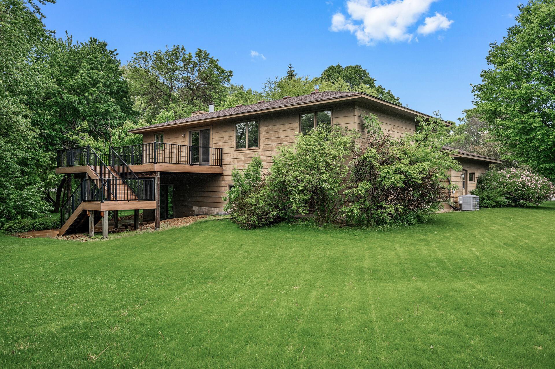 3185 Kimberly Lane N