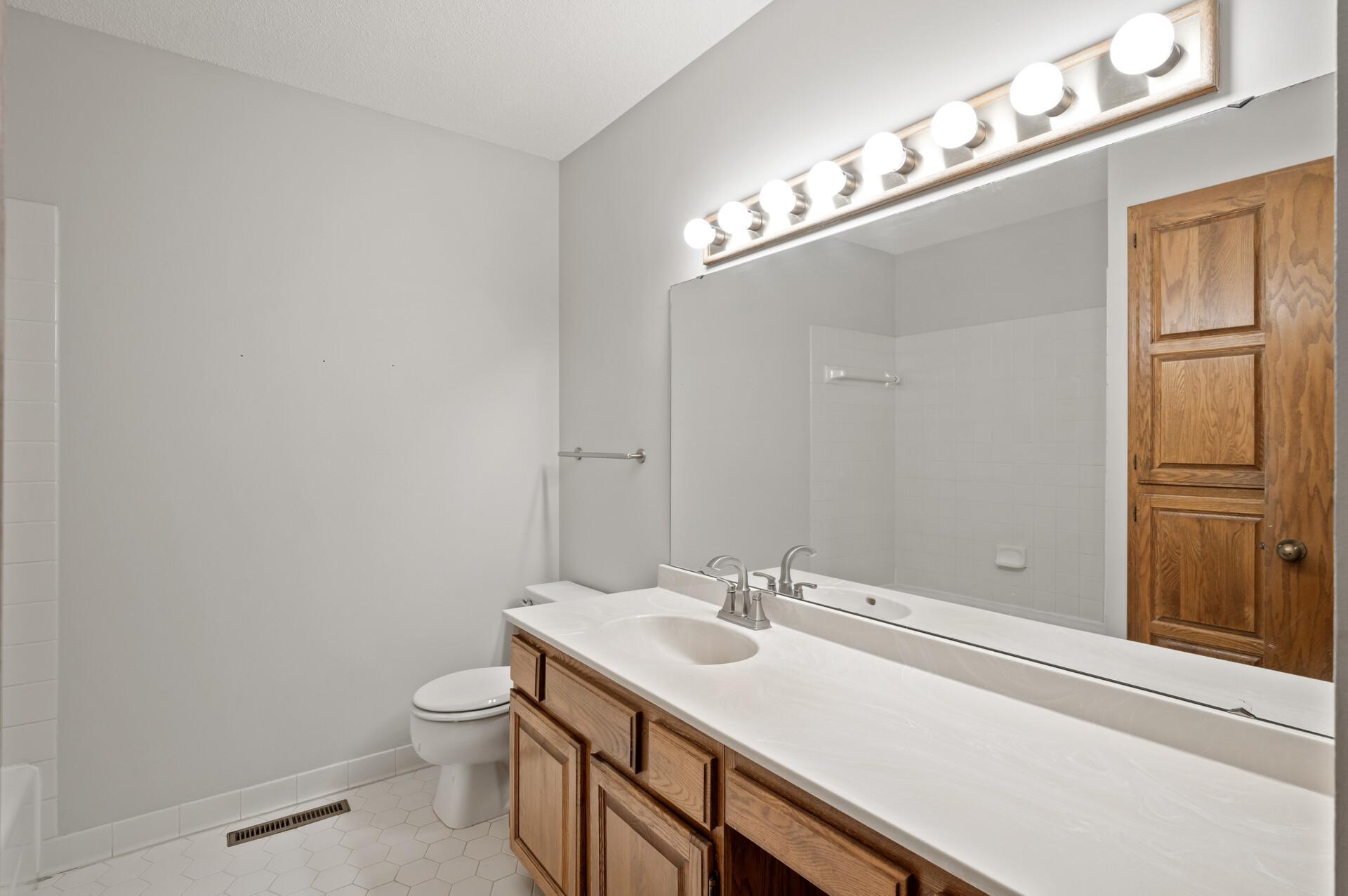 3185 Kimberly Lane N