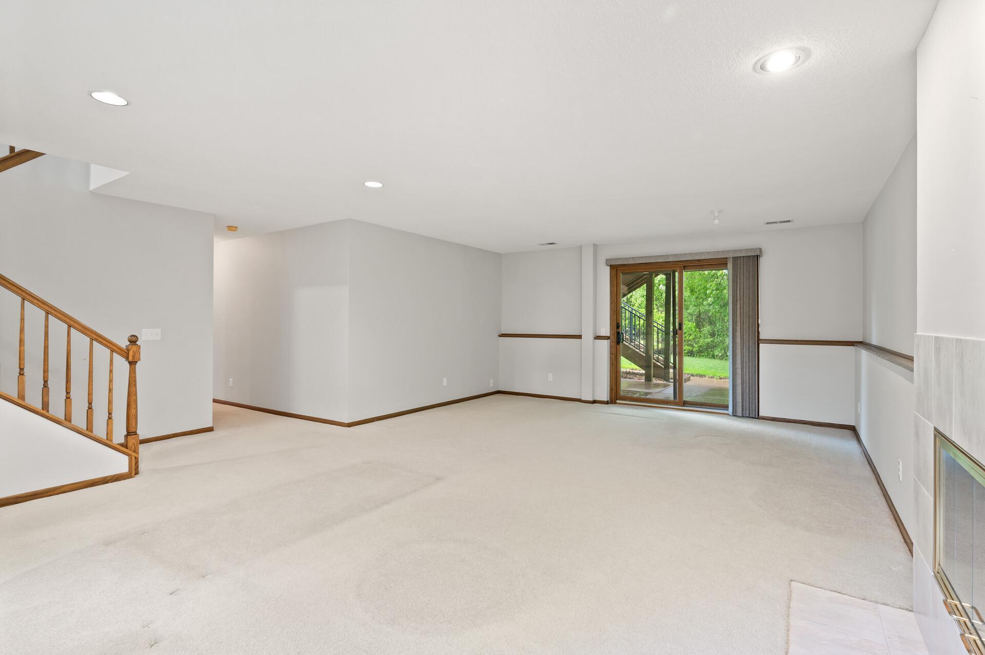 3185 Kimberly Lane N