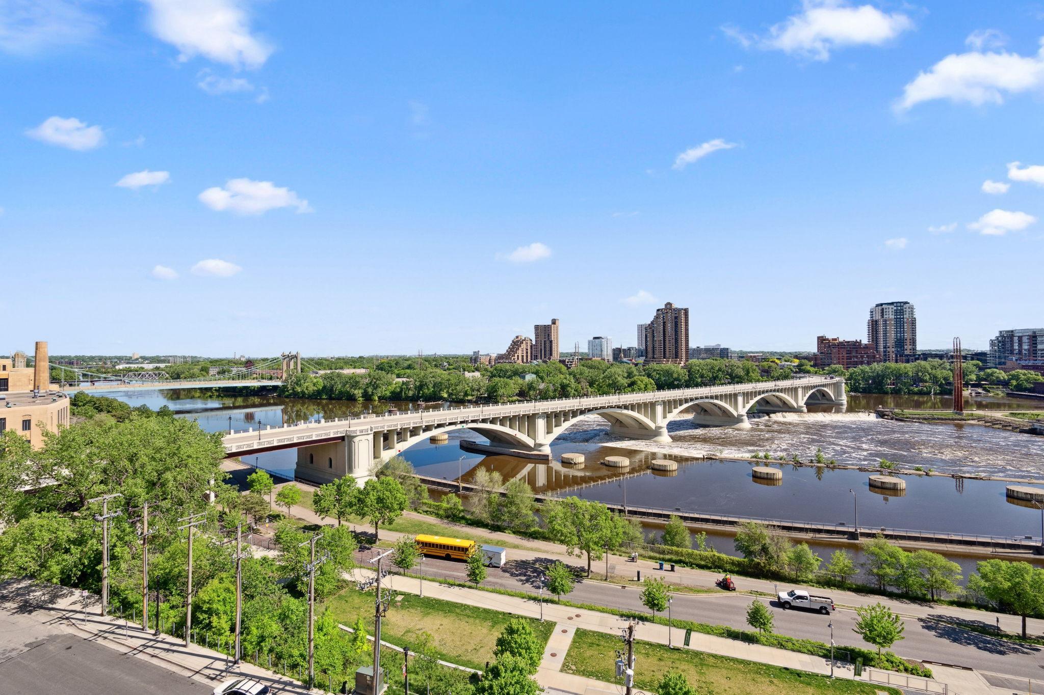 401 S 1st Street Unit: 922