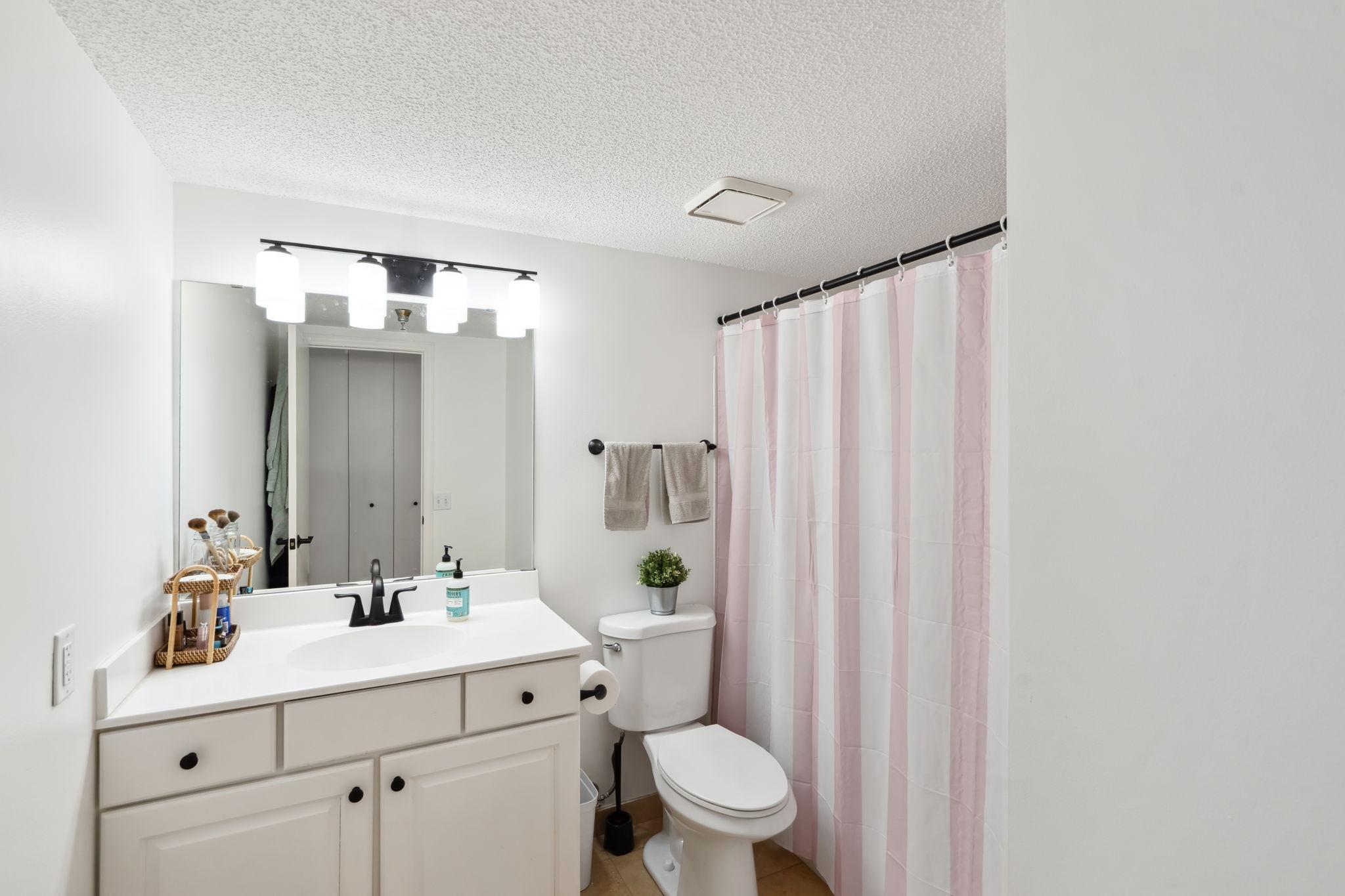 401 S 1st Street Unit: 922