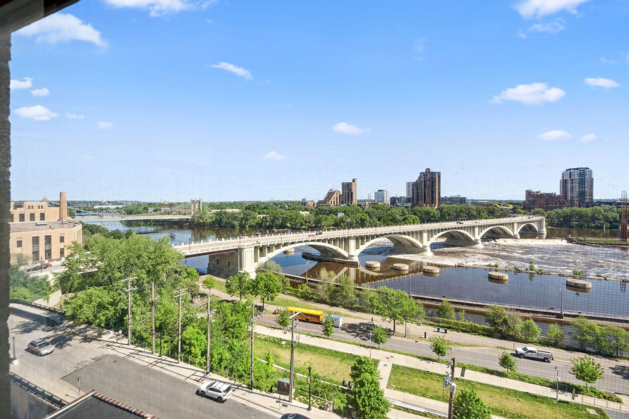 401 S 1st Street Unit: 922