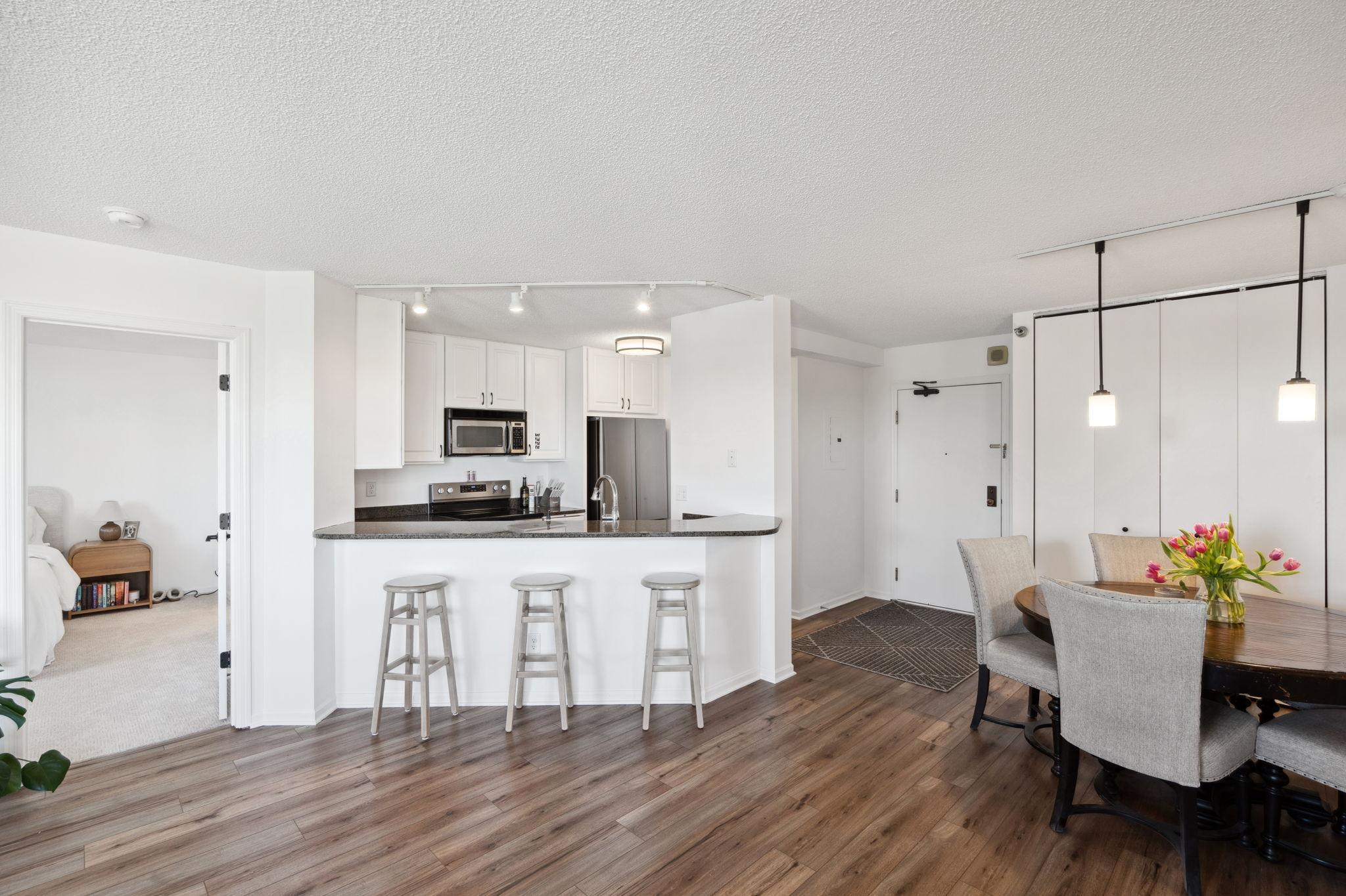 401 S 1st Street Unit: 922