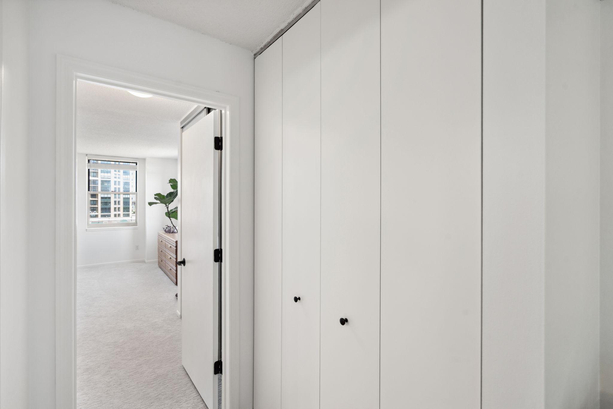 401 S 1st Street Unit: 922