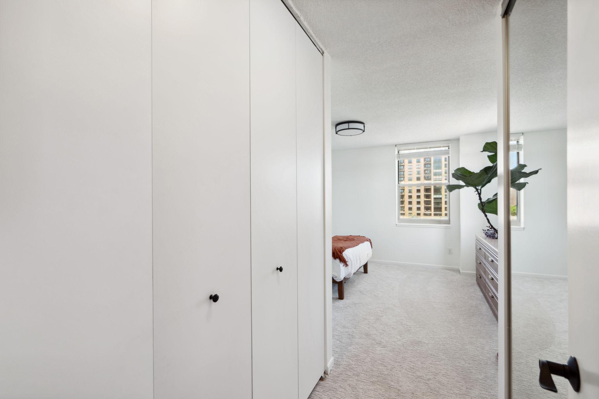 401 S 1st Street Unit: 922