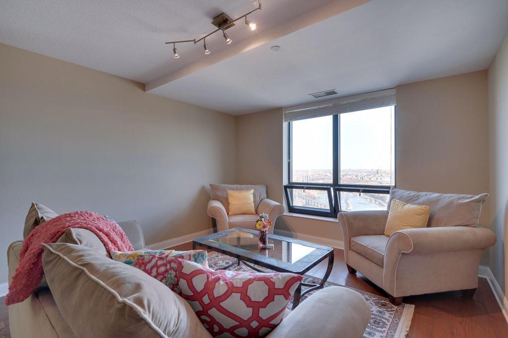 100 3rd Avenue S Unit: 3001