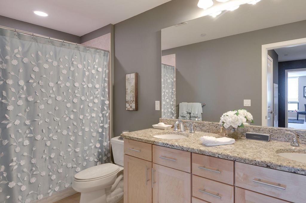 100 3rd Avenue S Unit: 3001