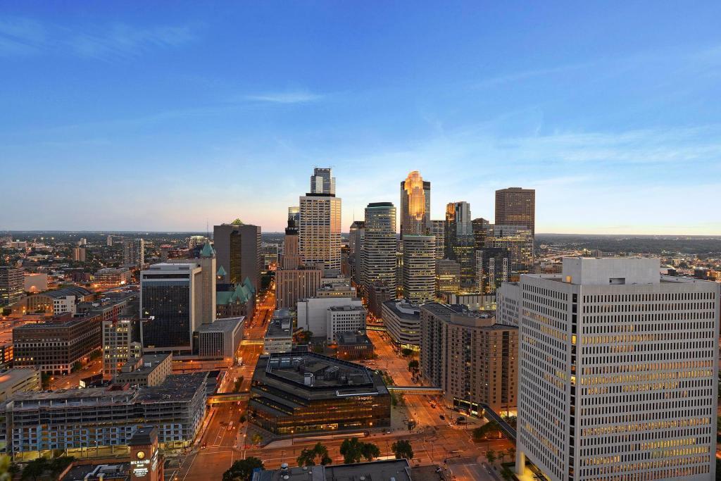 100 3rd Avenue S Unit: 3001