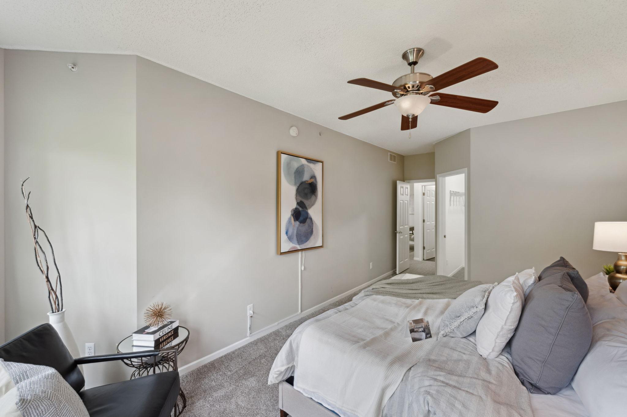 5900 Oxford Street Unit: 8