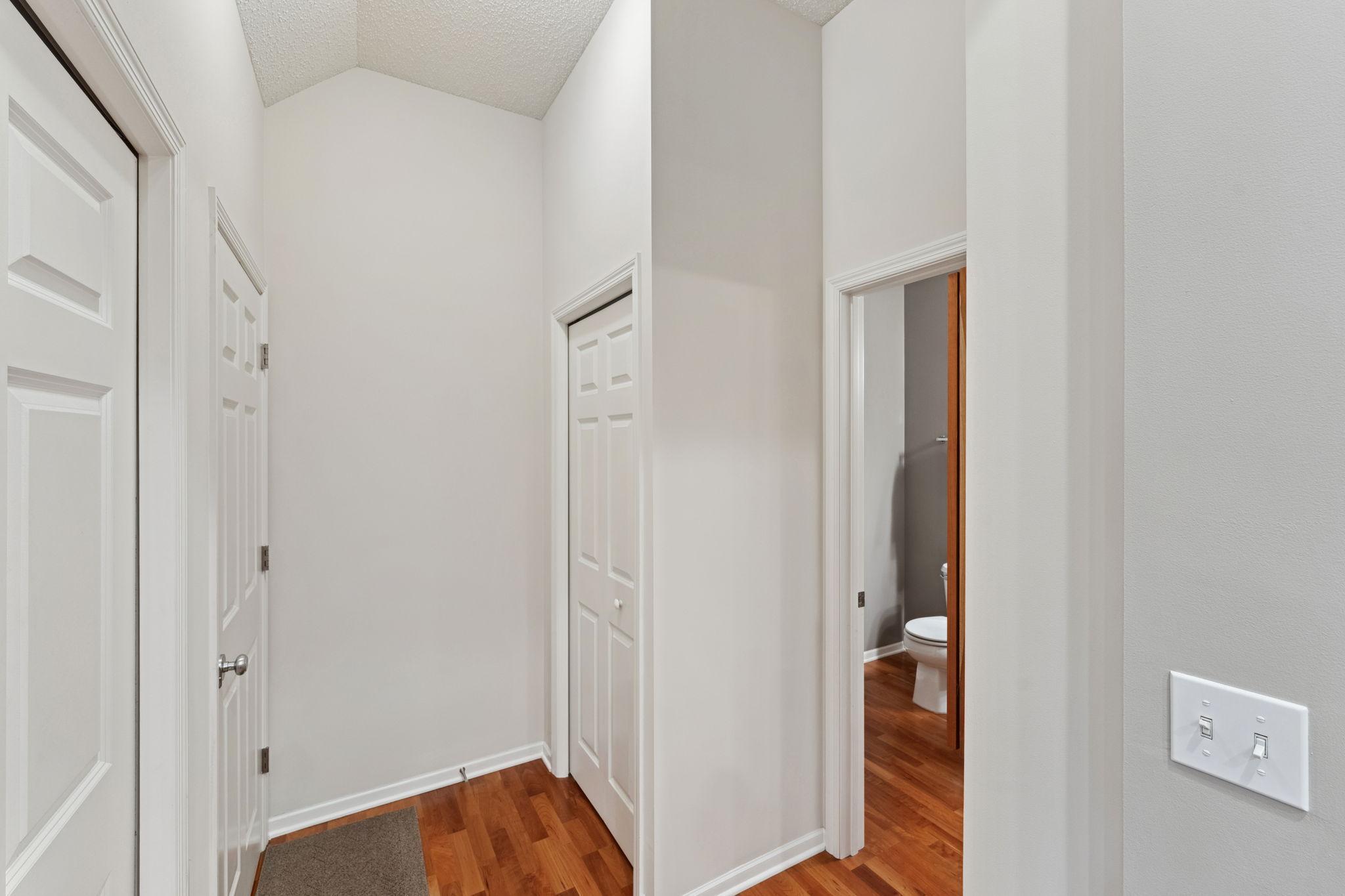 5900 Oxford Street Unit: 8