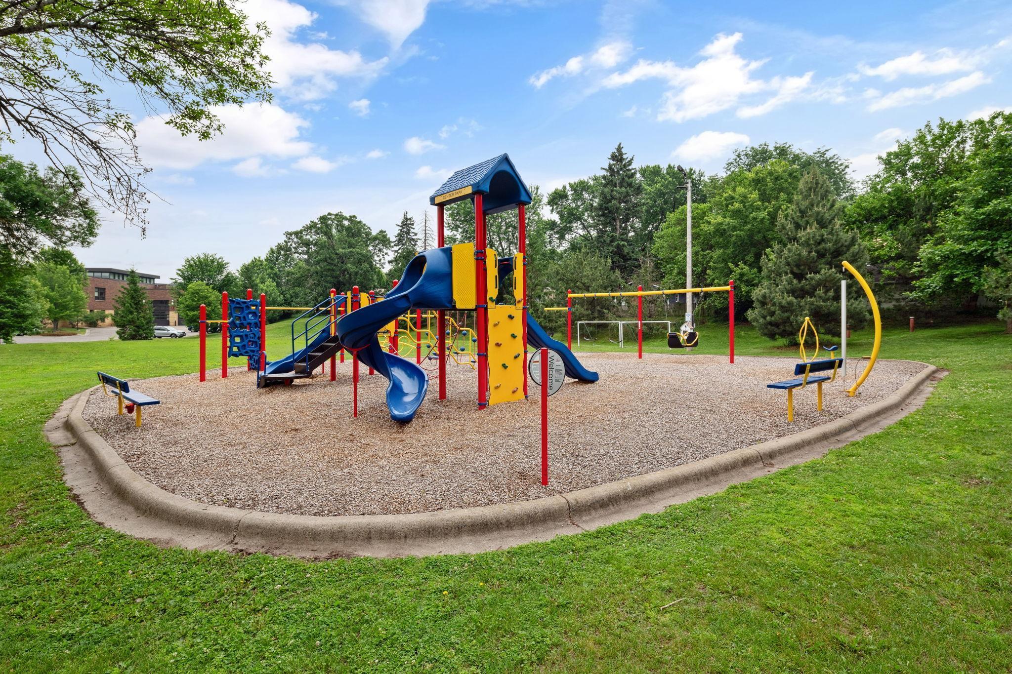 5900 Oxford Street Unit: 8