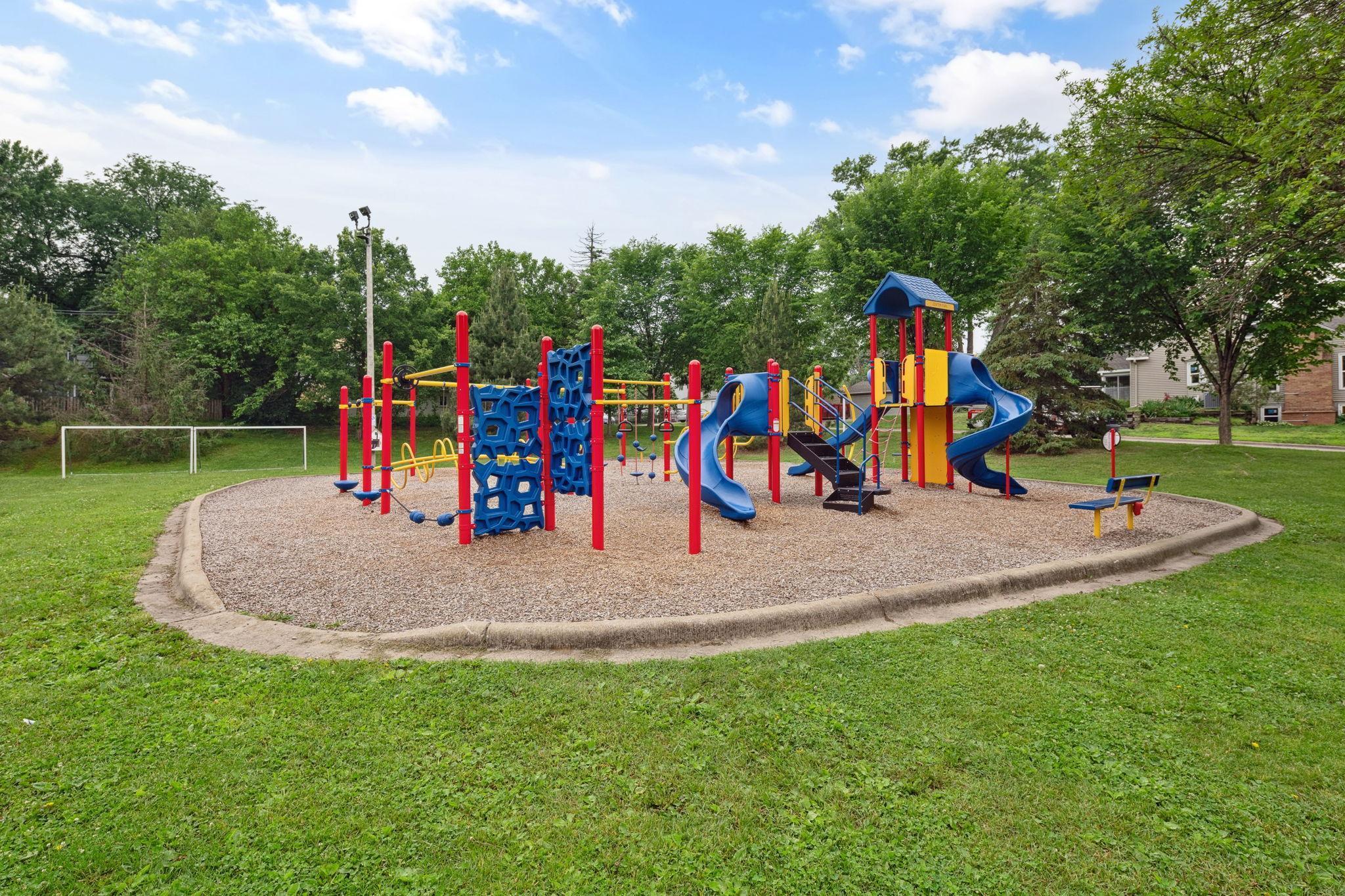 5900 Oxford Street Unit: 8