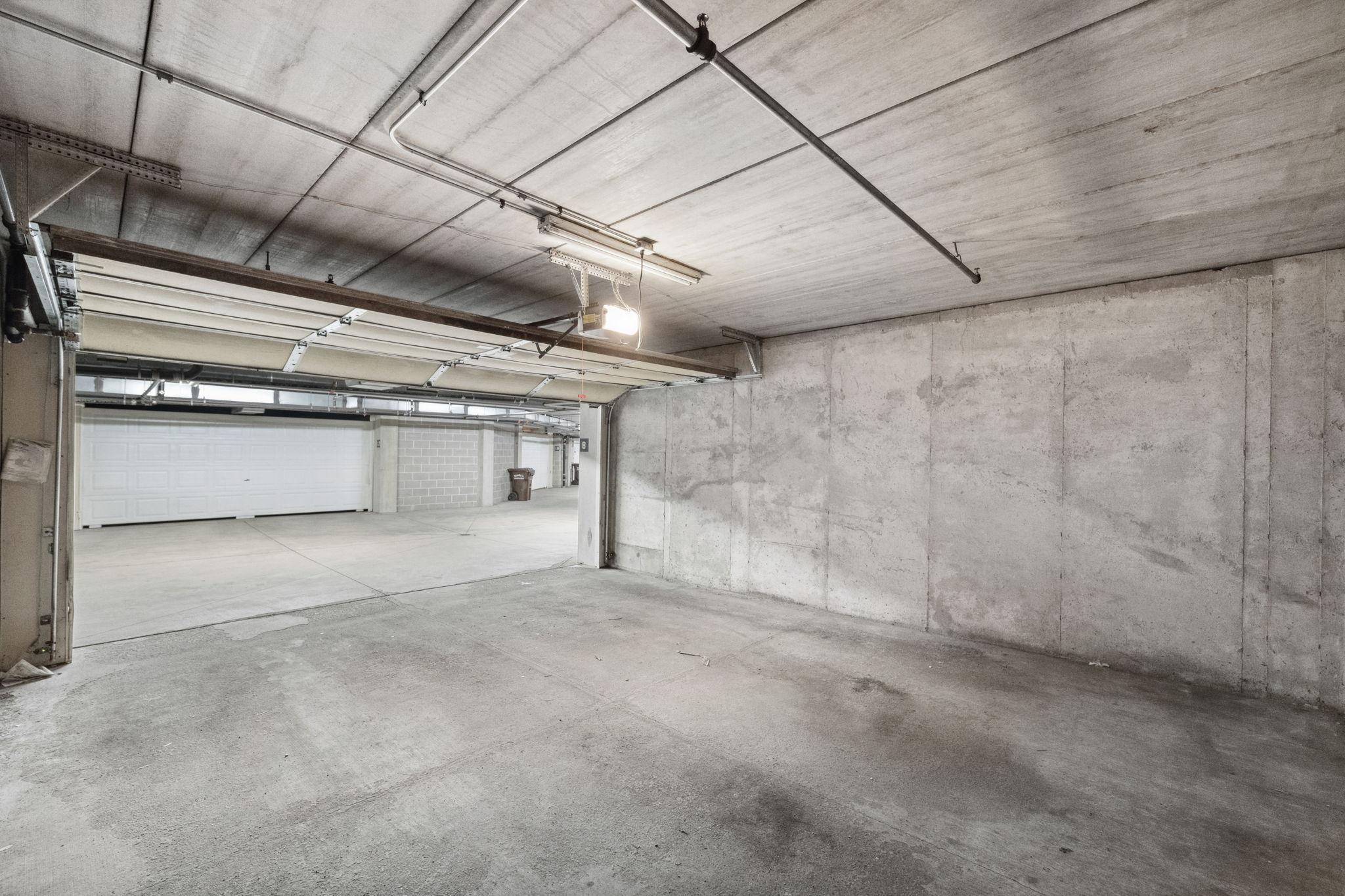 5900 Oxford Street Unit: 8