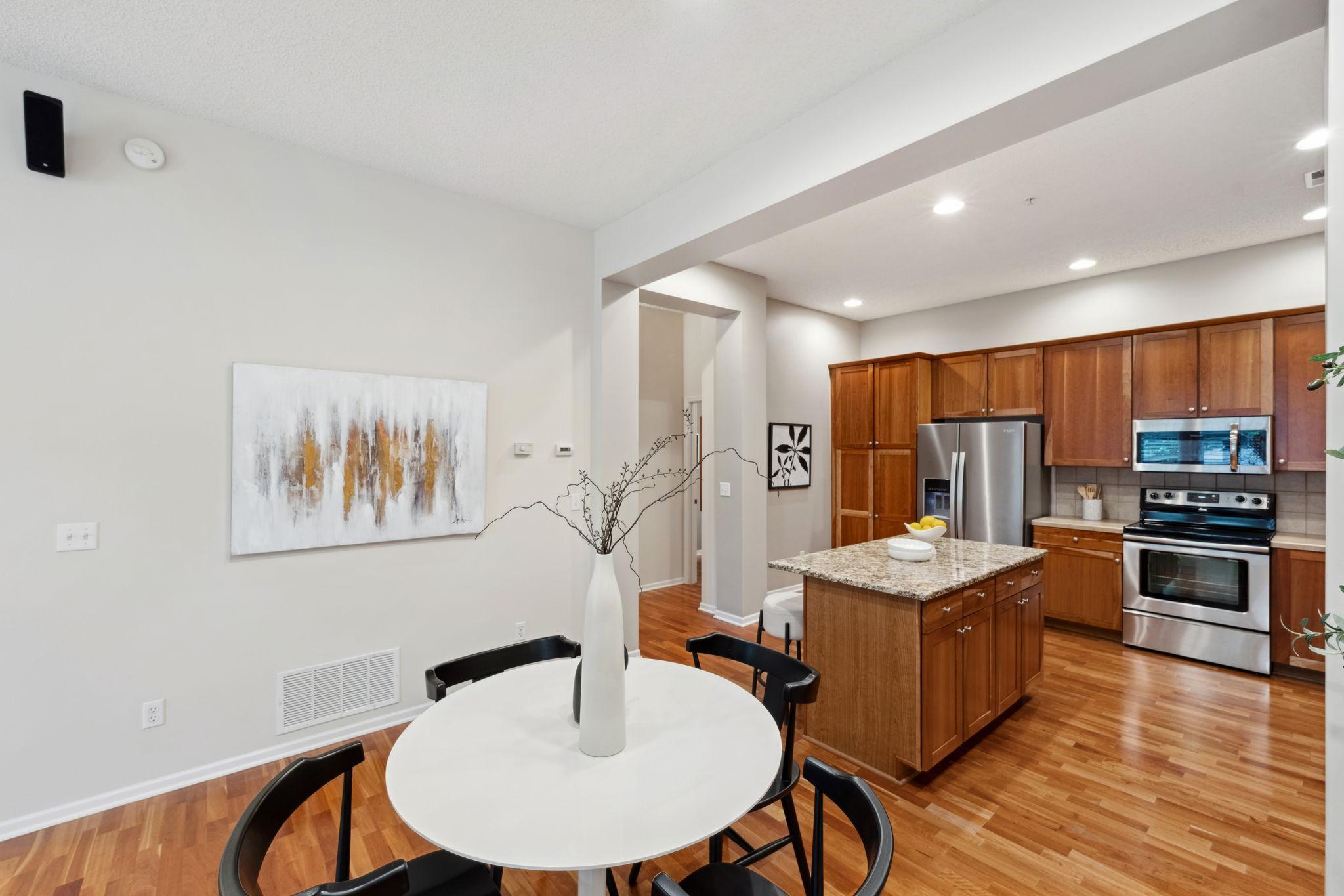 5900 Oxford Street Unit: 8