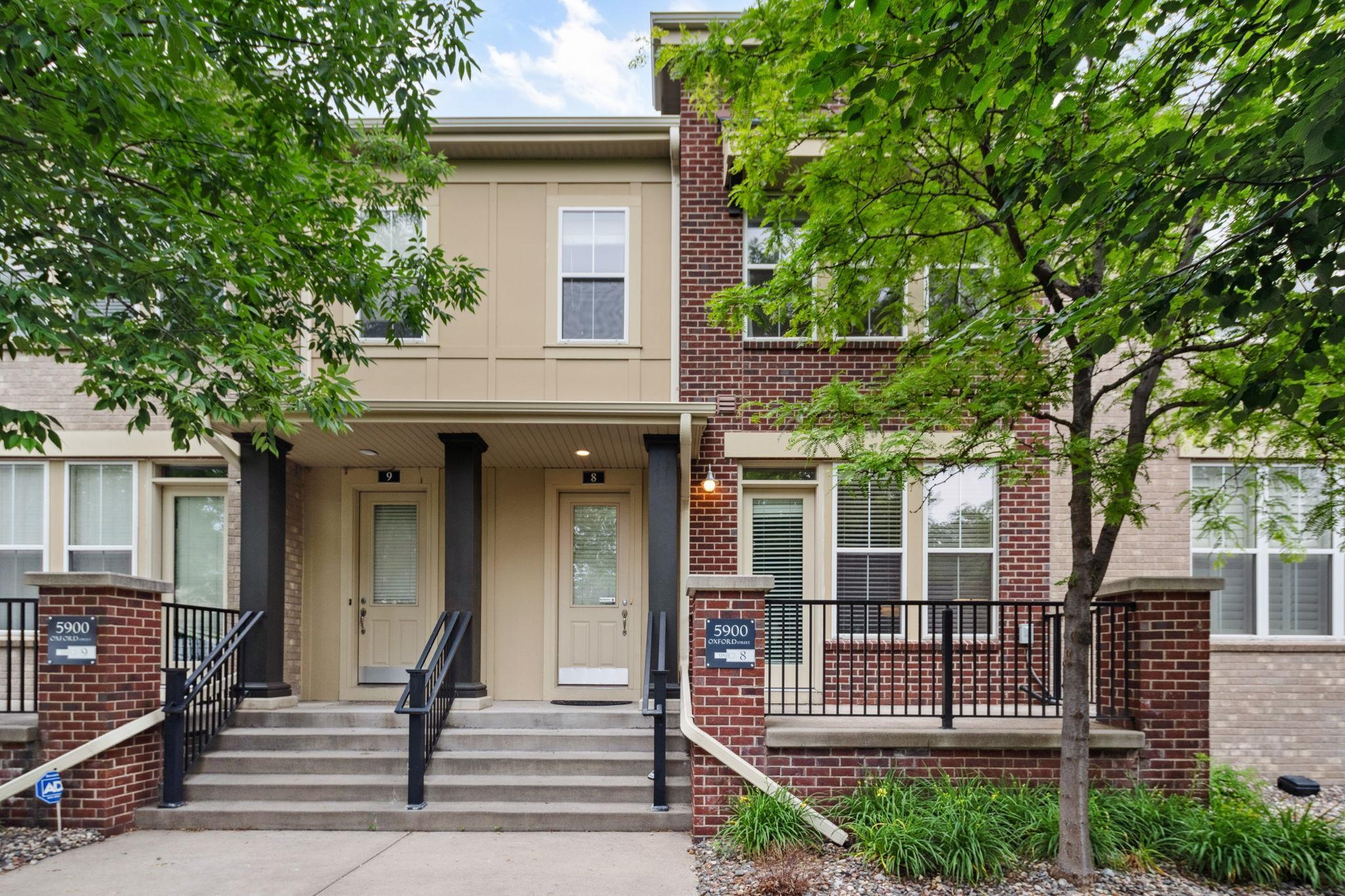 5900 Oxford Street Unit: 8