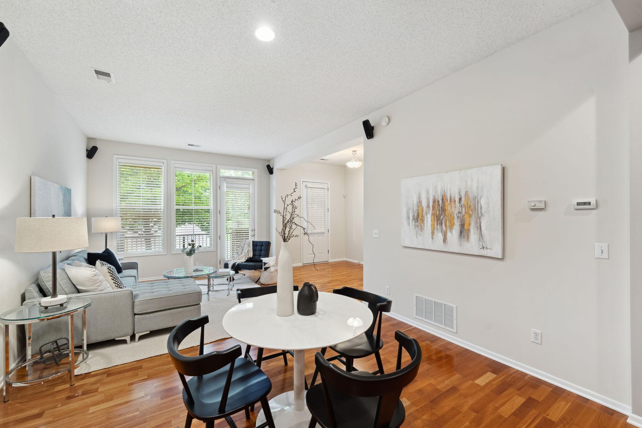 5900 Oxford Street Unit: 8