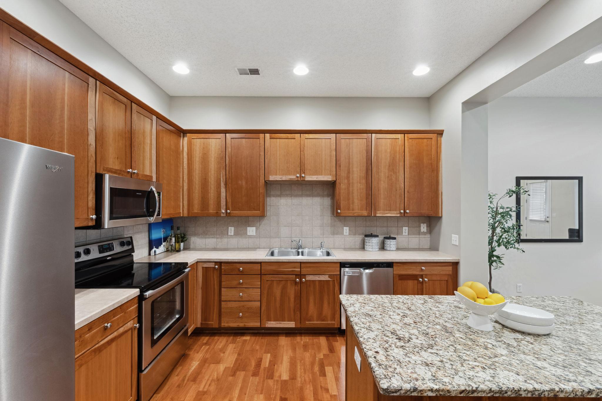 5900 Oxford Street Unit: 8