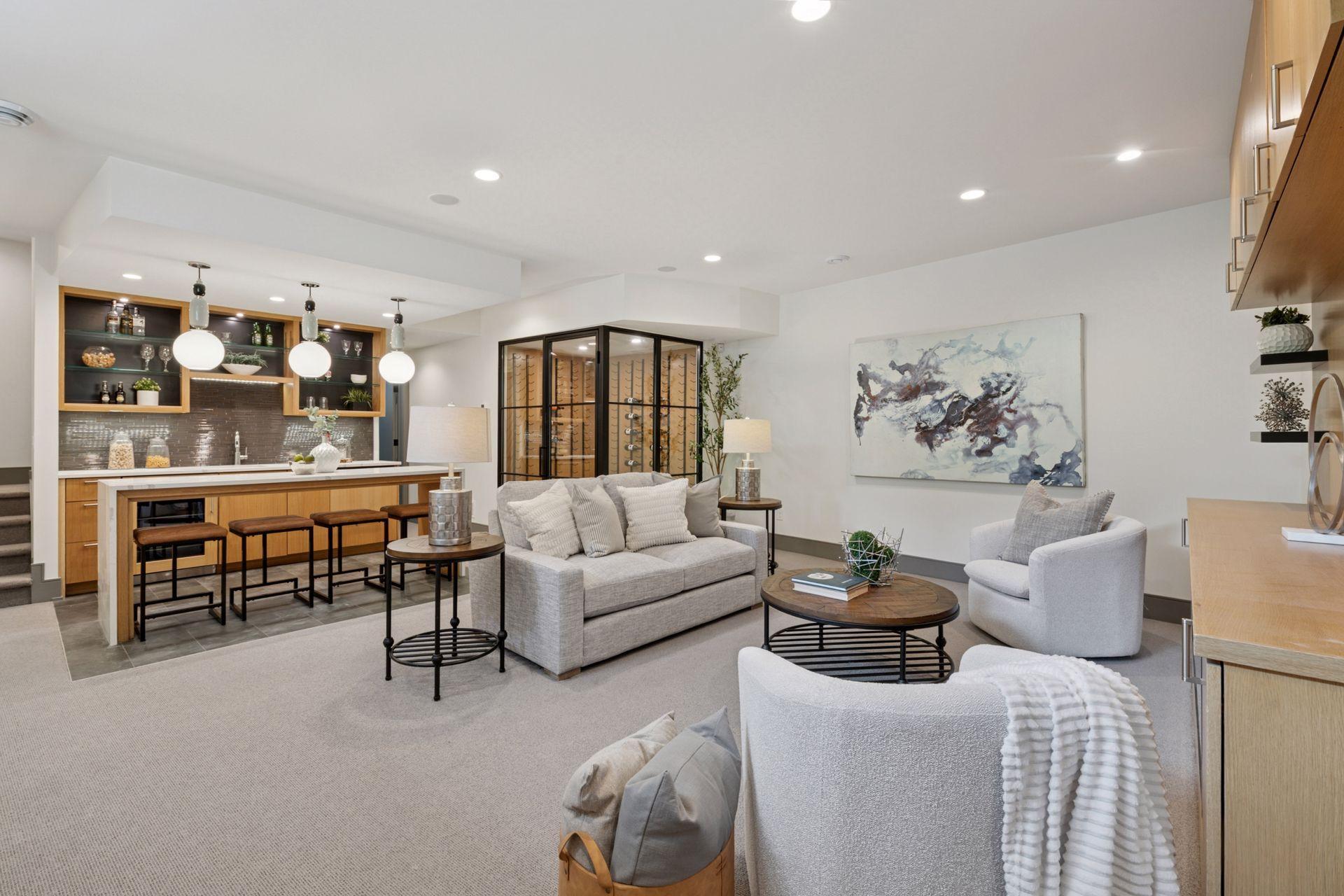 1726 Kenwood Parkway Unit: 100