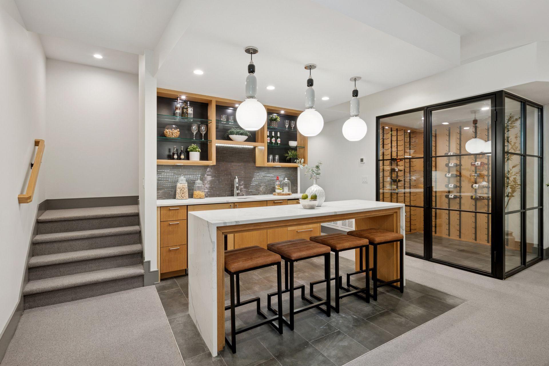 1726 Kenwood Parkway Unit: 100