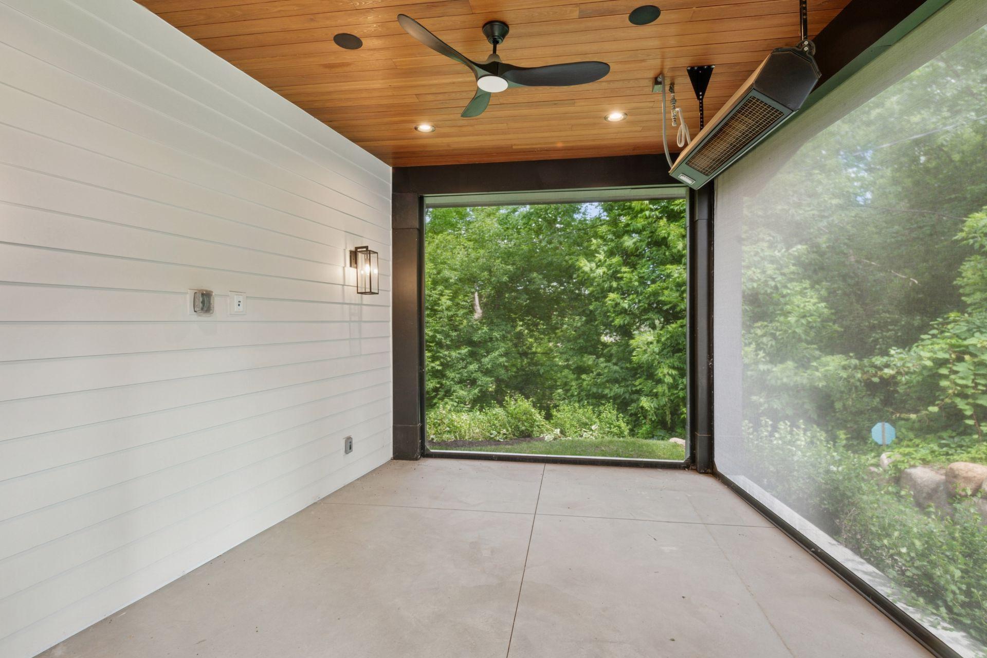 1726 Kenwood Parkway Unit: 100