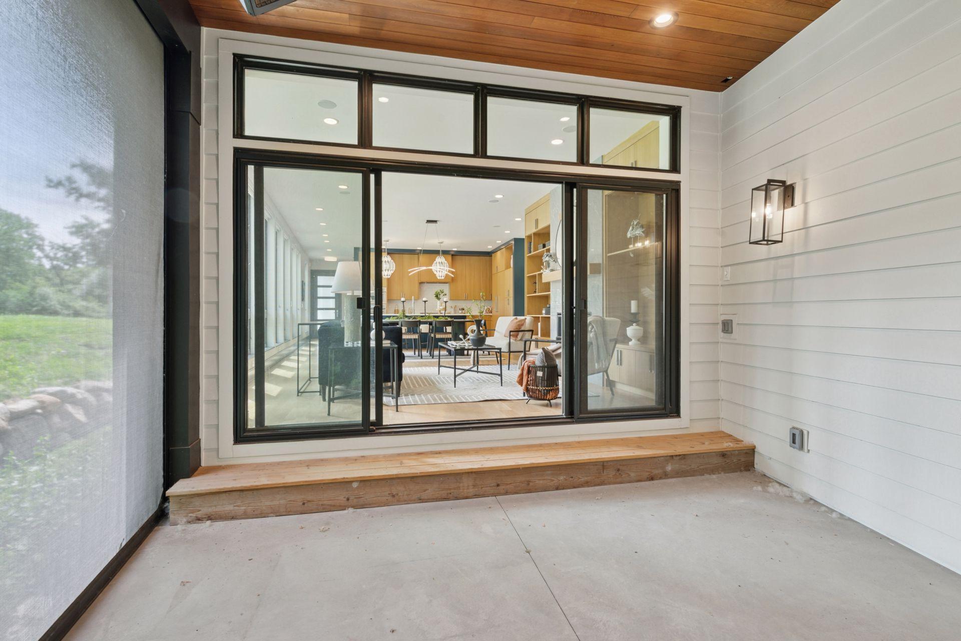 1726 Kenwood Parkway Unit: 100