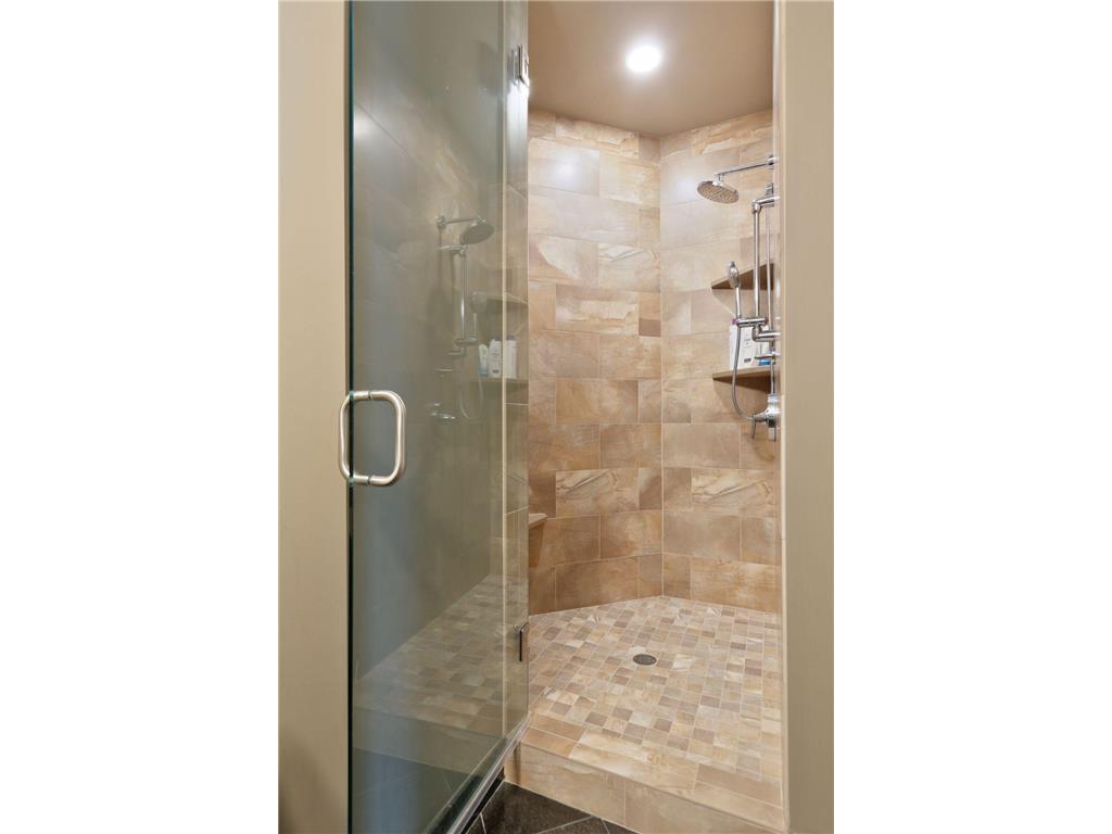 555 Oak Ridge Place Unit: 150