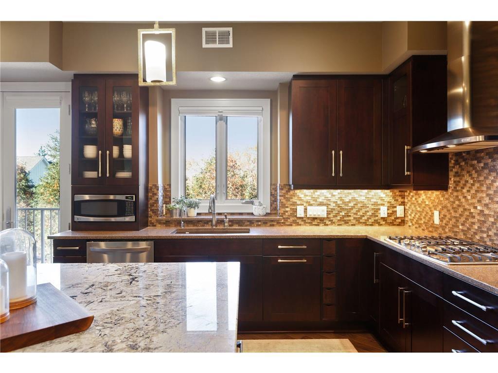 555 Oak Ridge Place Unit: 150