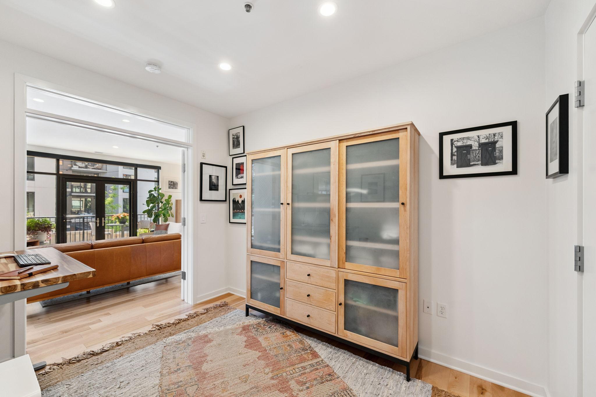 3104 W Lake Street Unit: 211