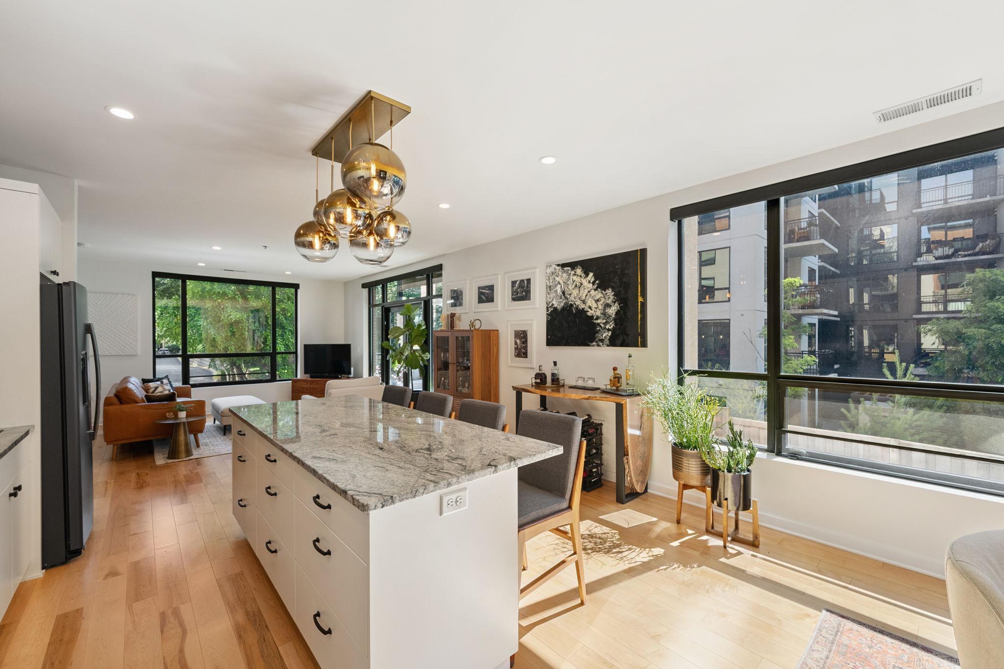 3104 W Lake Street Unit: 211