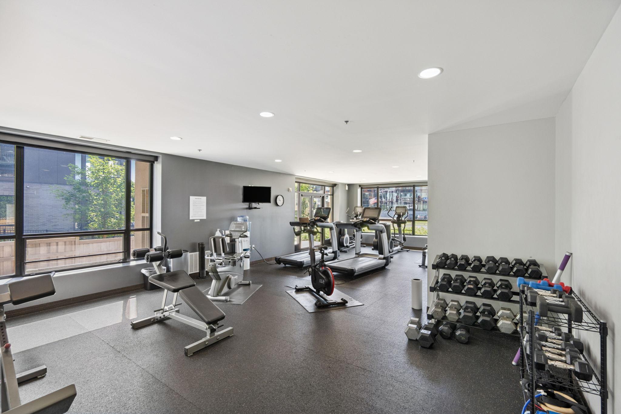 3104 W Lake Street Unit: 211