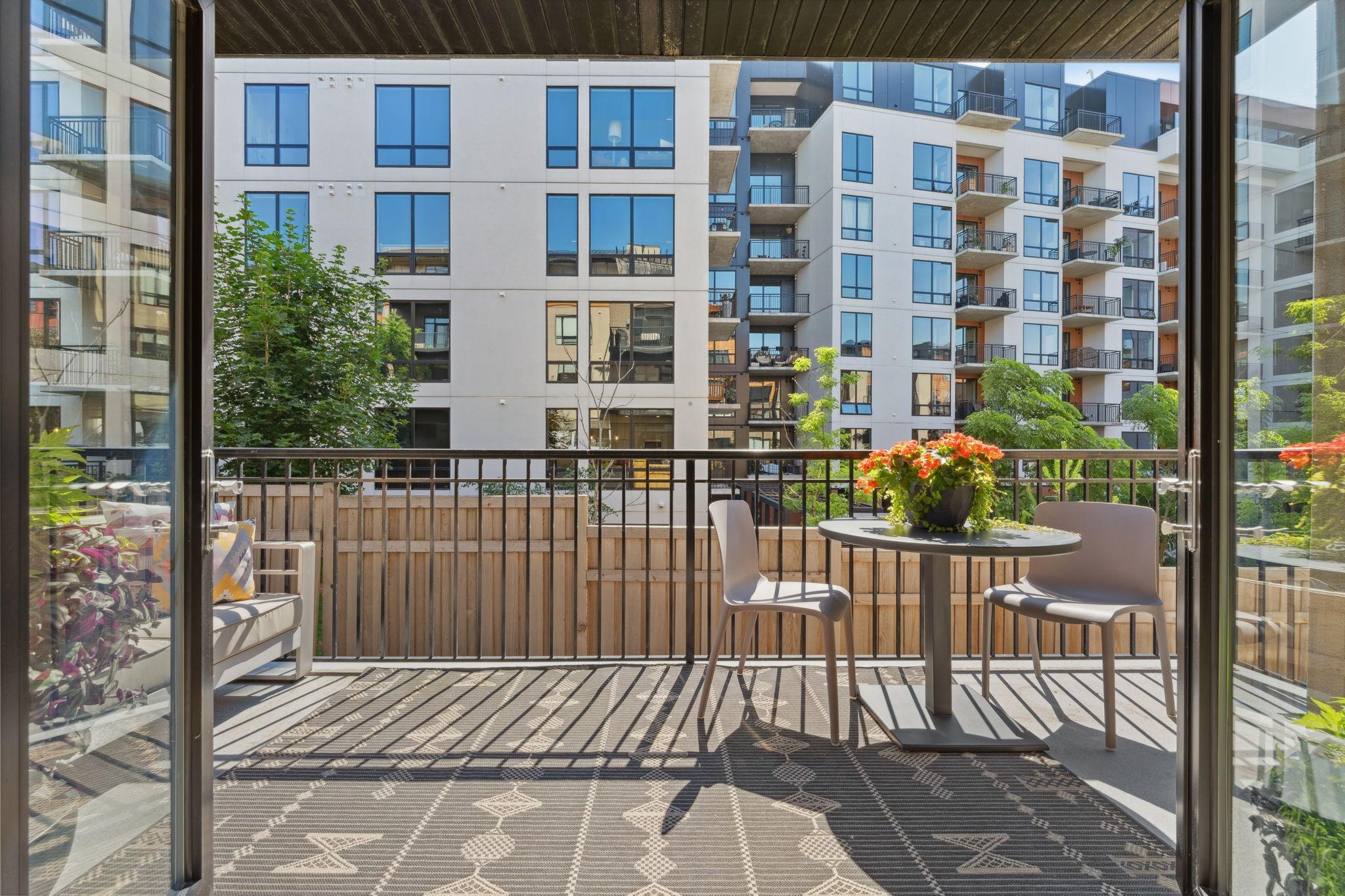 3104 W Lake Street Unit: 211