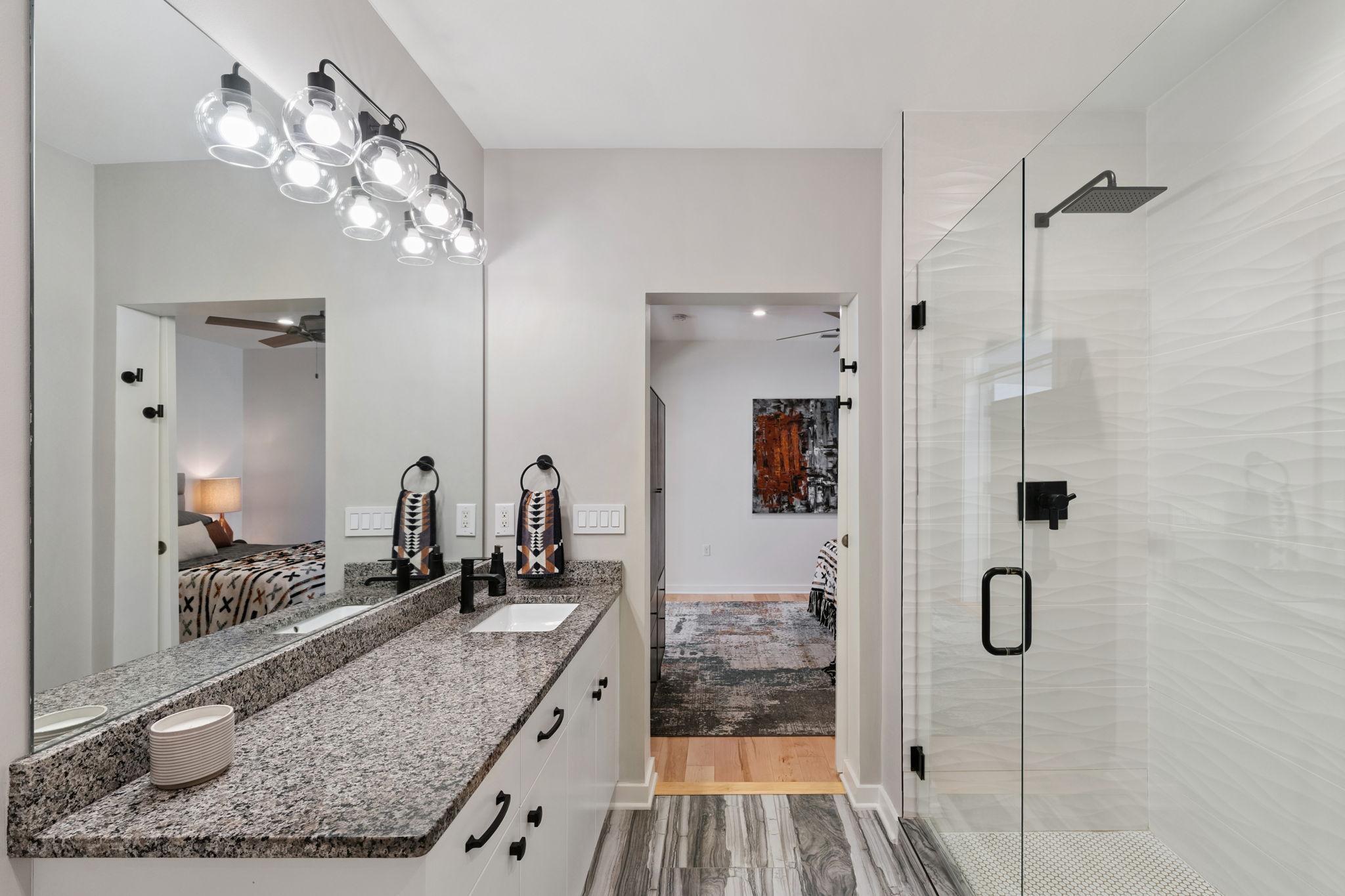 3104 W Lake Street Unit: 211