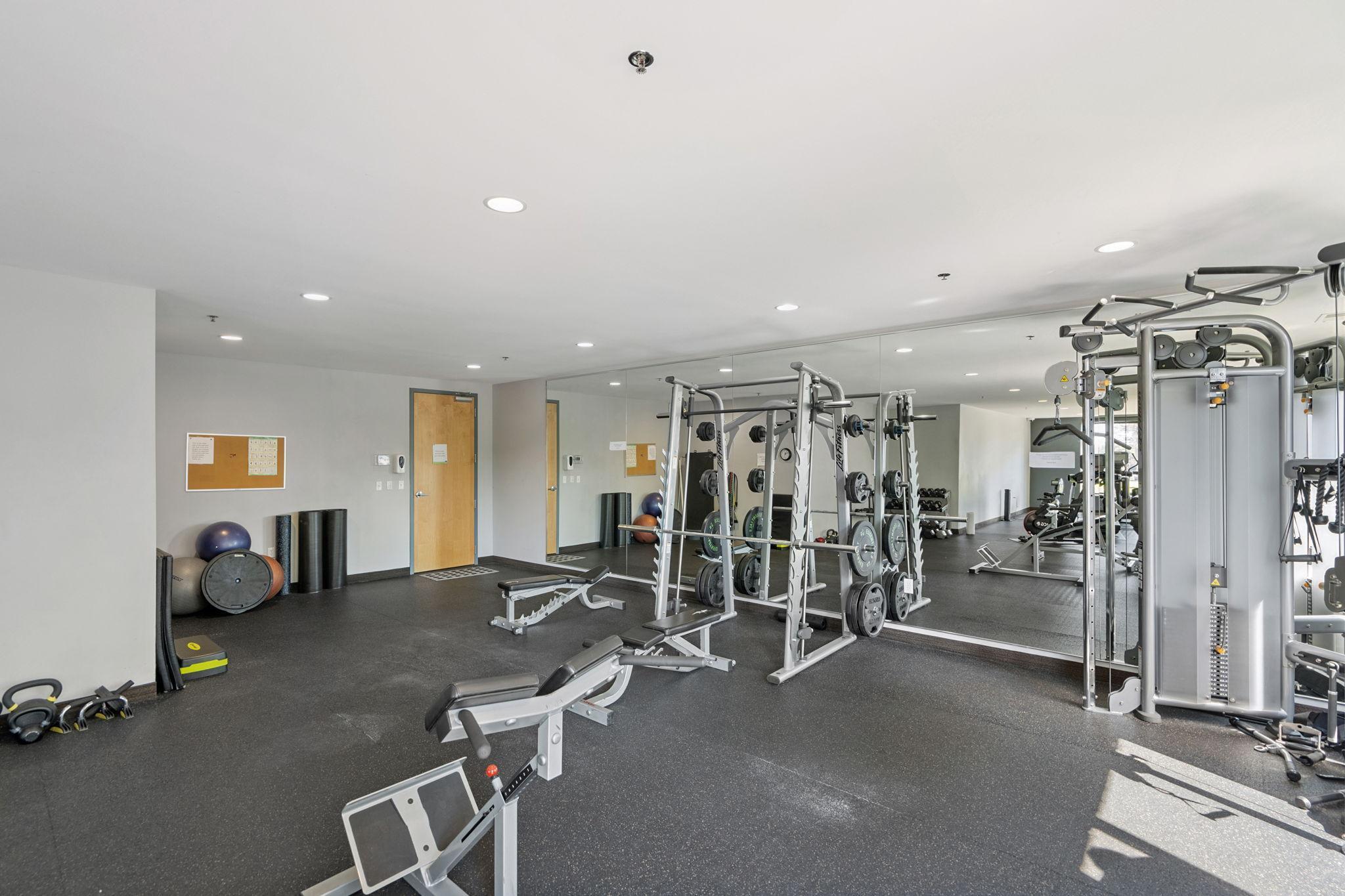 3104 W Lake Street Unit: 211