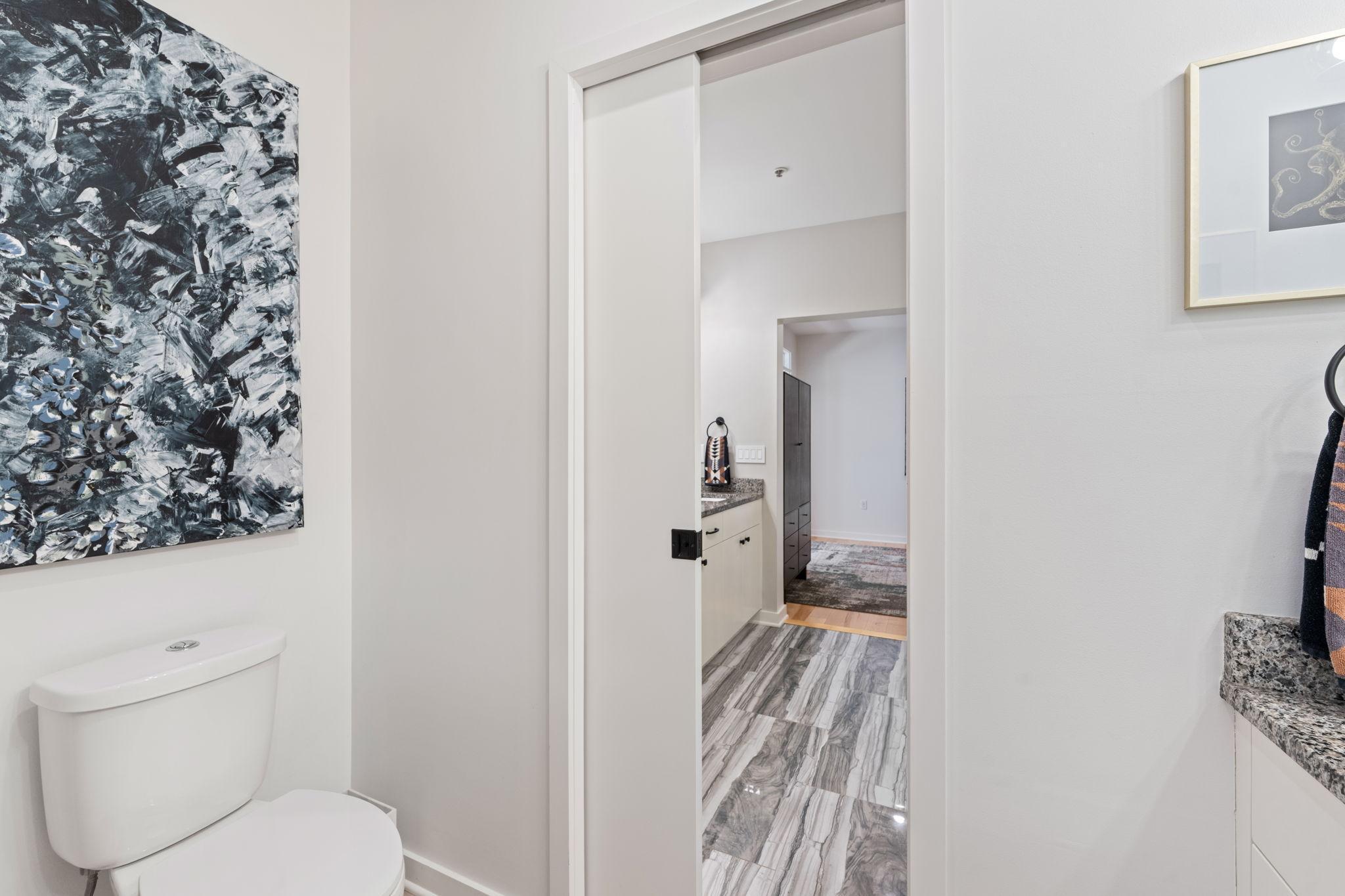 3104 W Lake Street Unit: 211