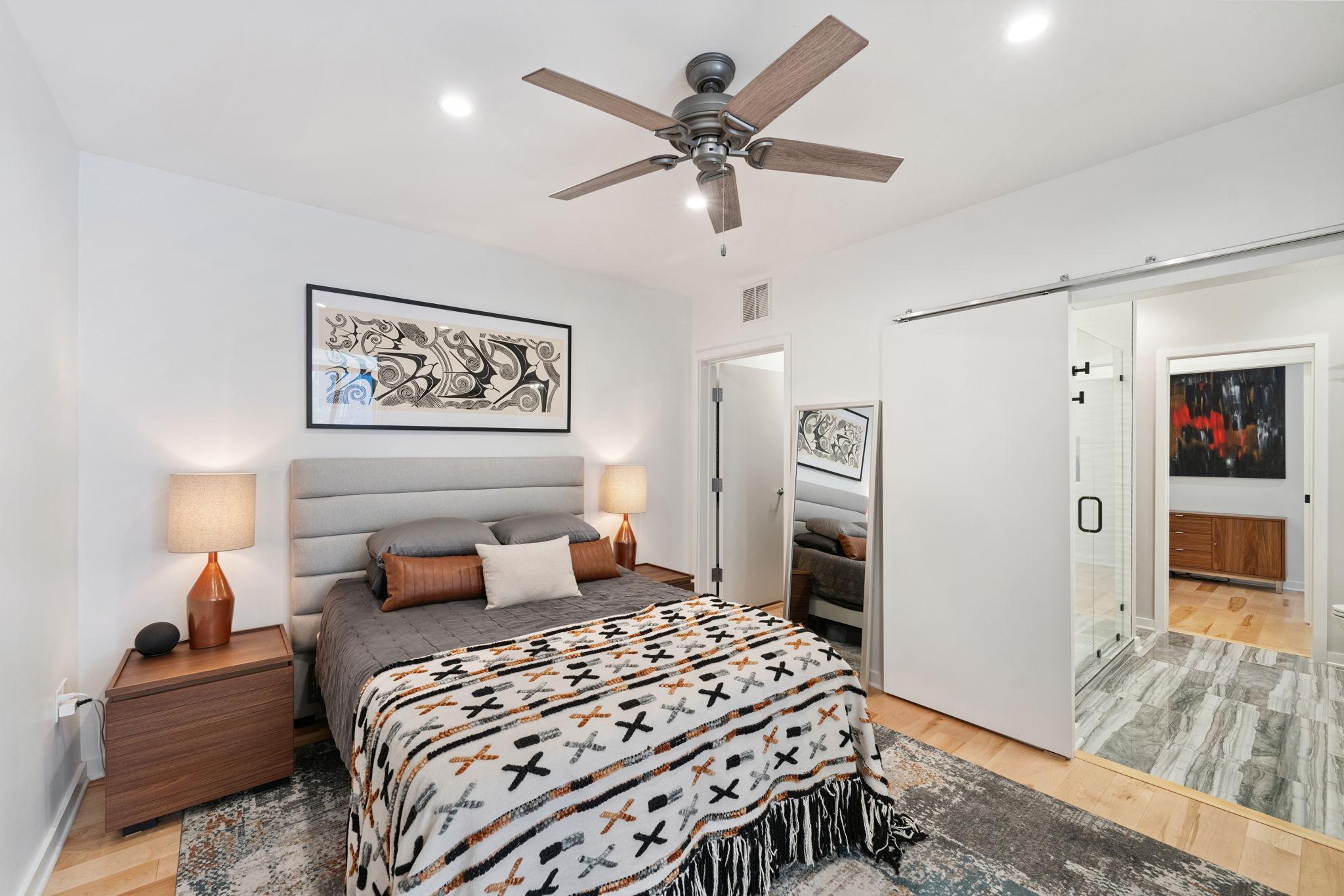 3104 W Lake Street Unit: 211