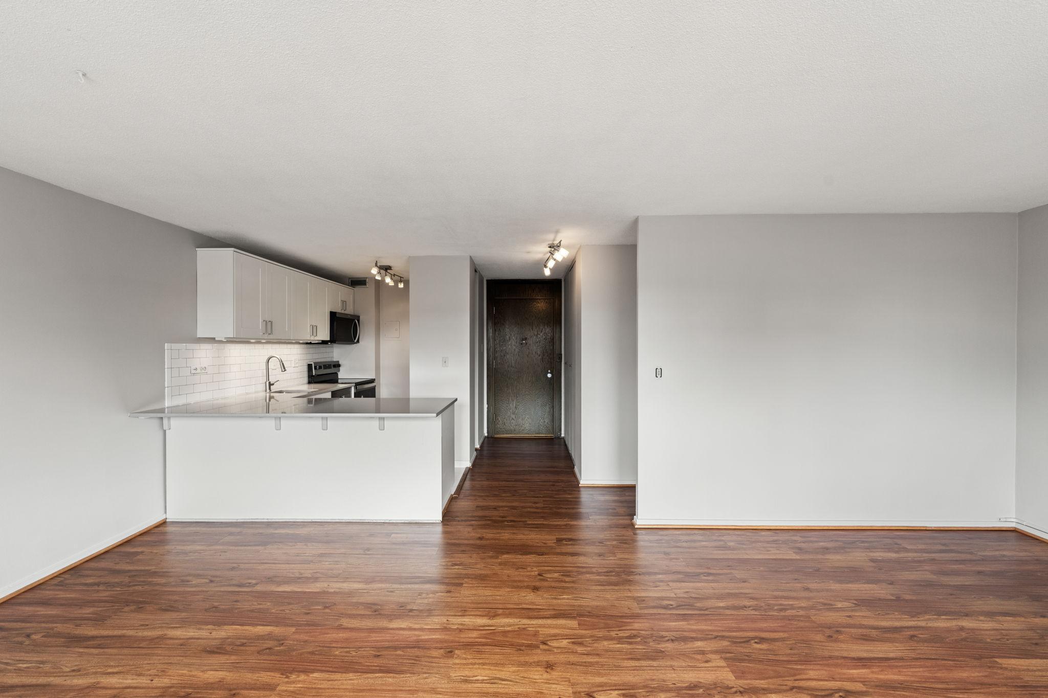 19 S 1st Street Unit: B904