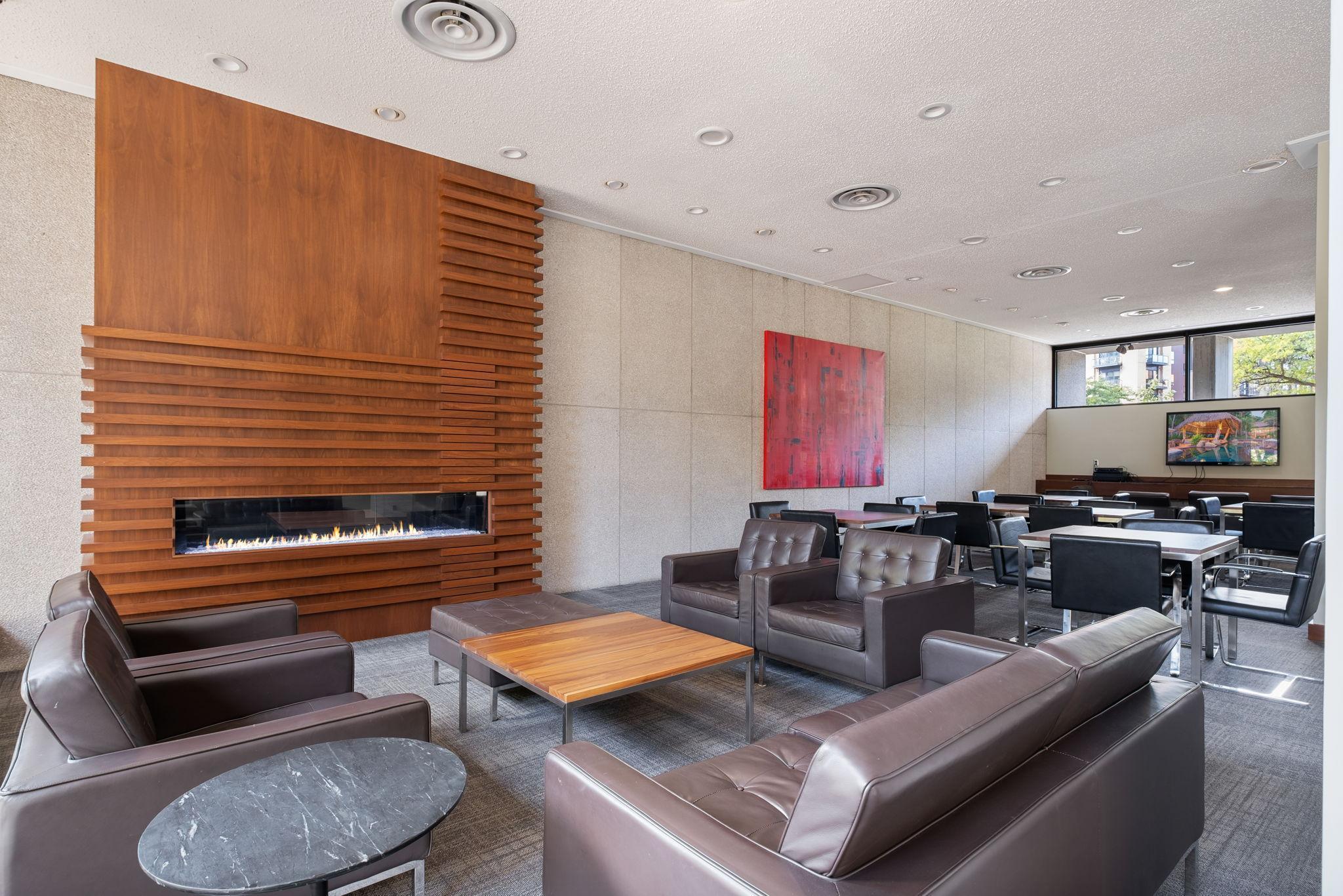 19 S 1st Street Unit: B904