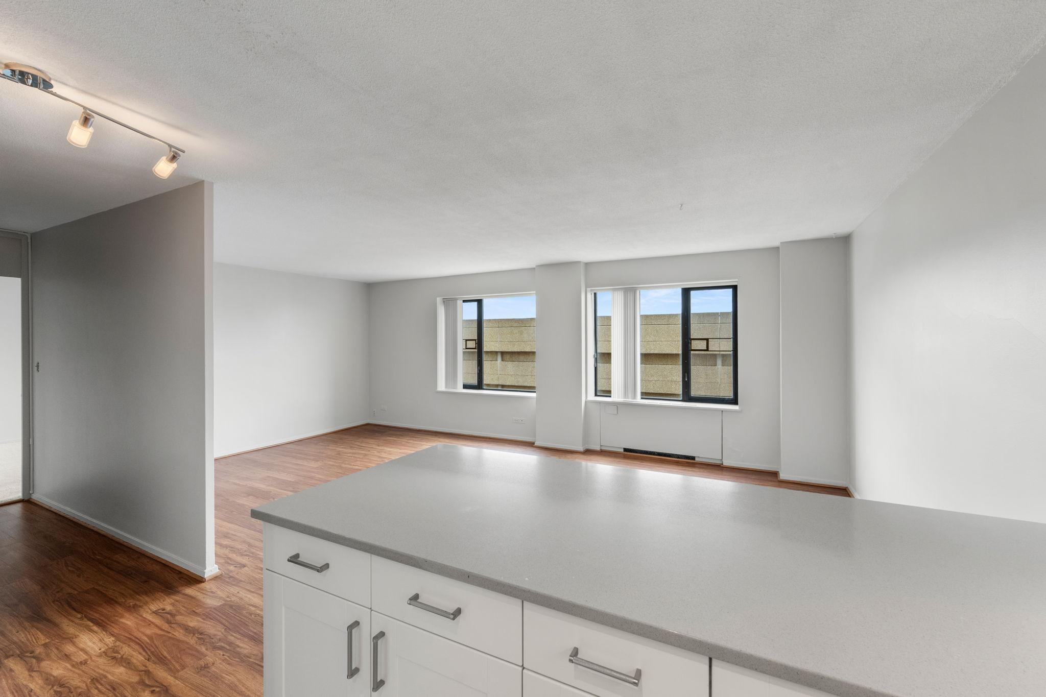 19 S 1st Street Unit: B904