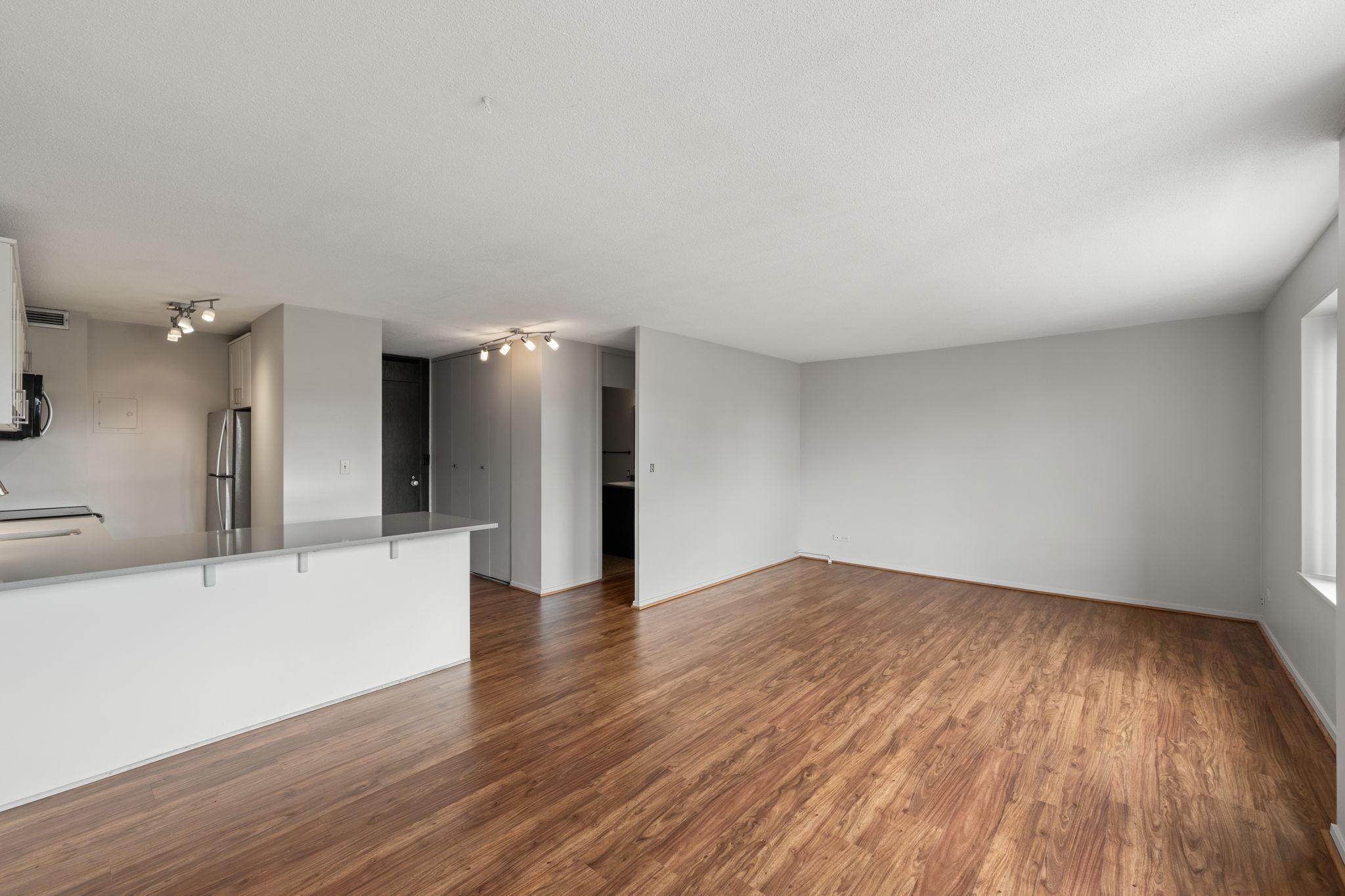 19 S 1st Street Unit: B904