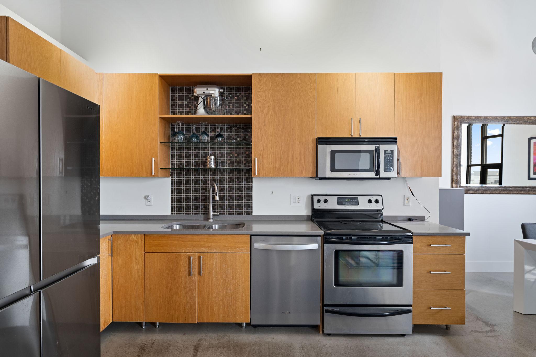 718 Washington Avenue N Unit: 602