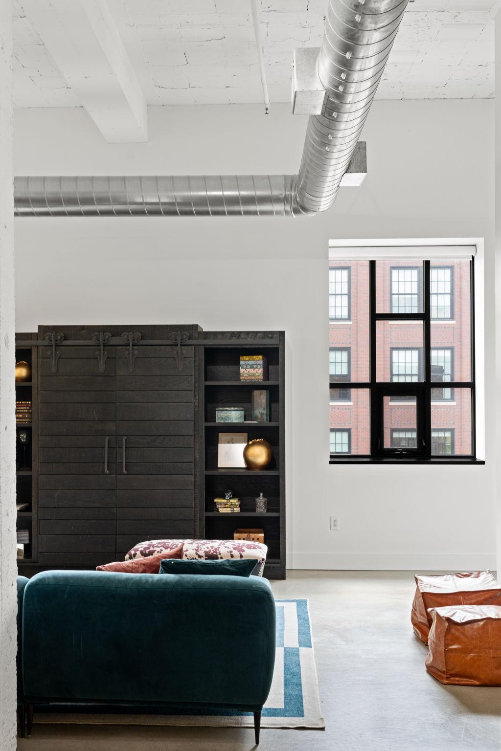 718 Washington Avenue N Unit: 602