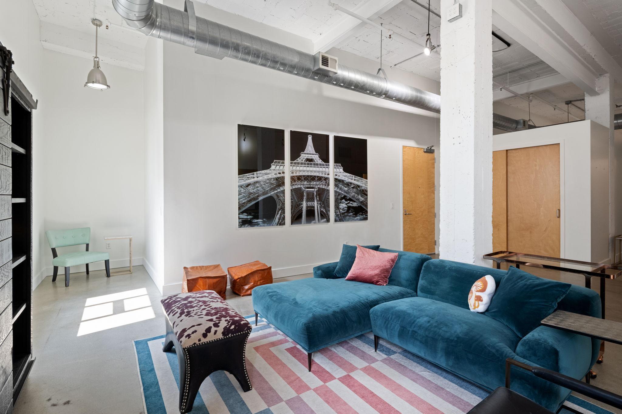 718 Washington Avenue N Unit: 602