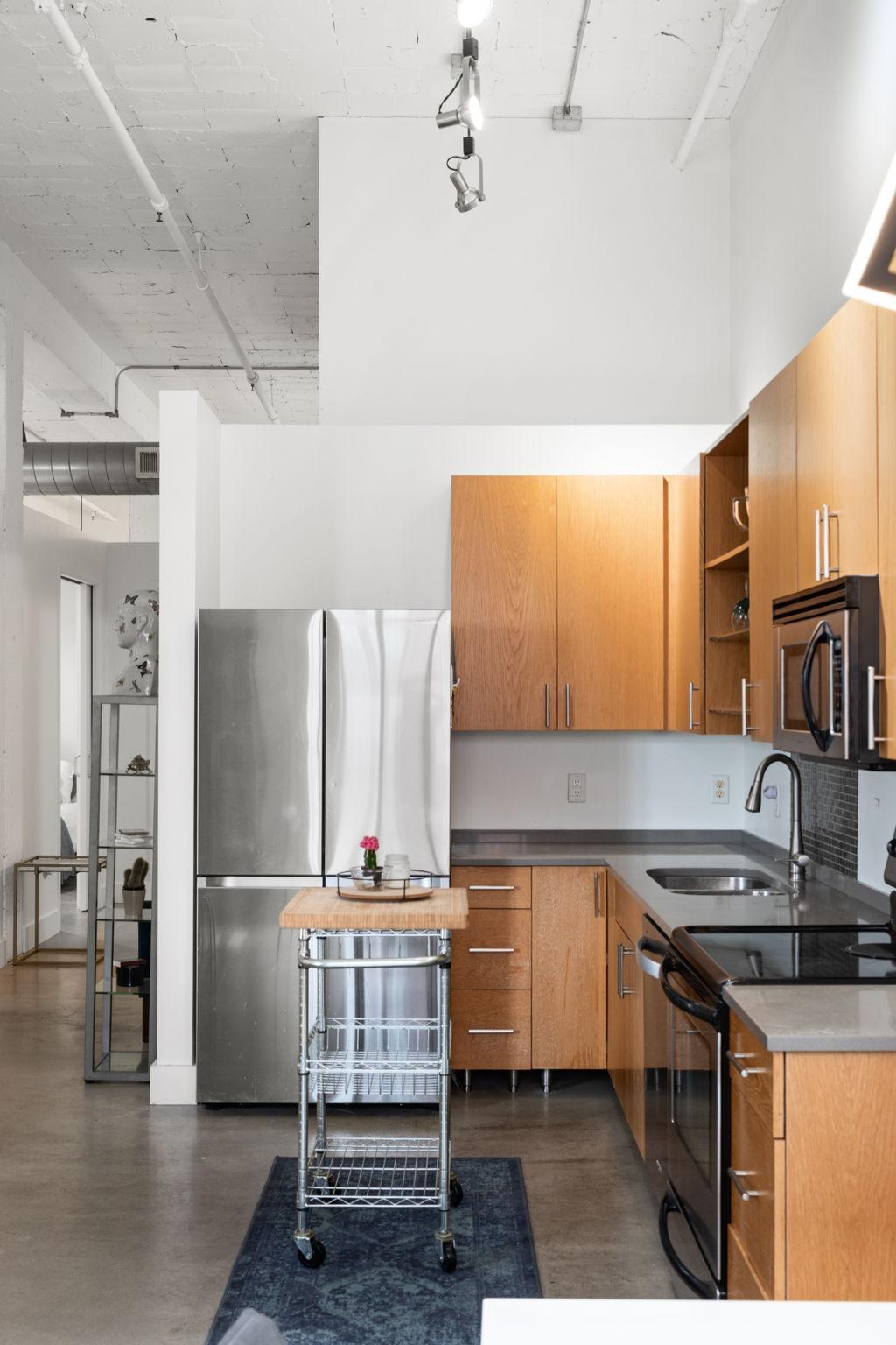 718 Washington Avenue N Unit: 602