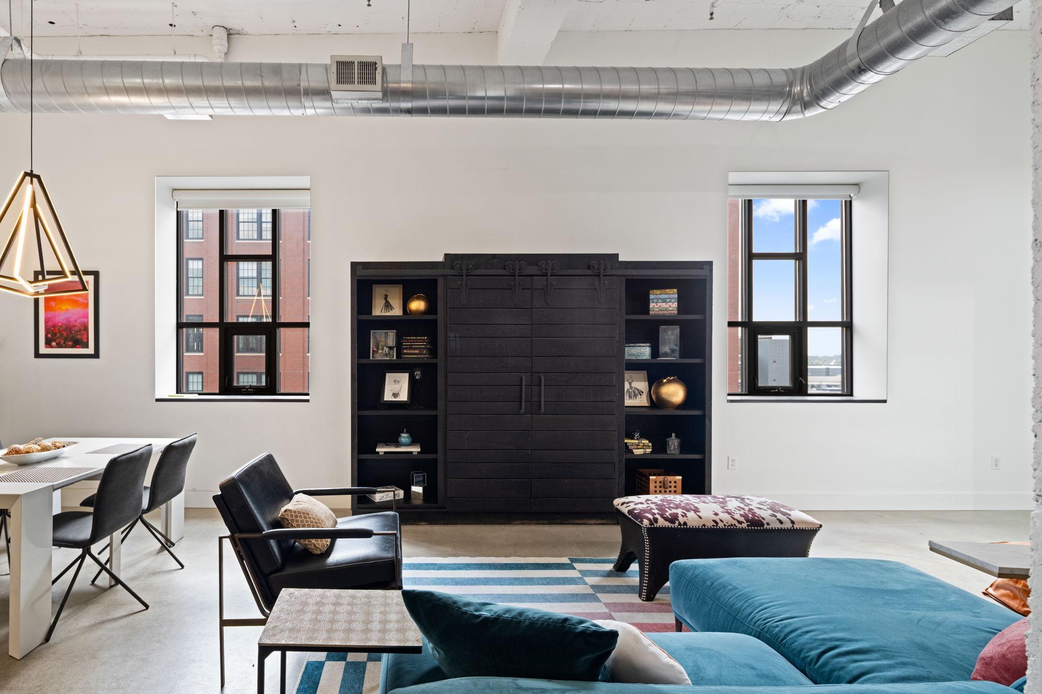 718 Washington Avenue N Unit: 602